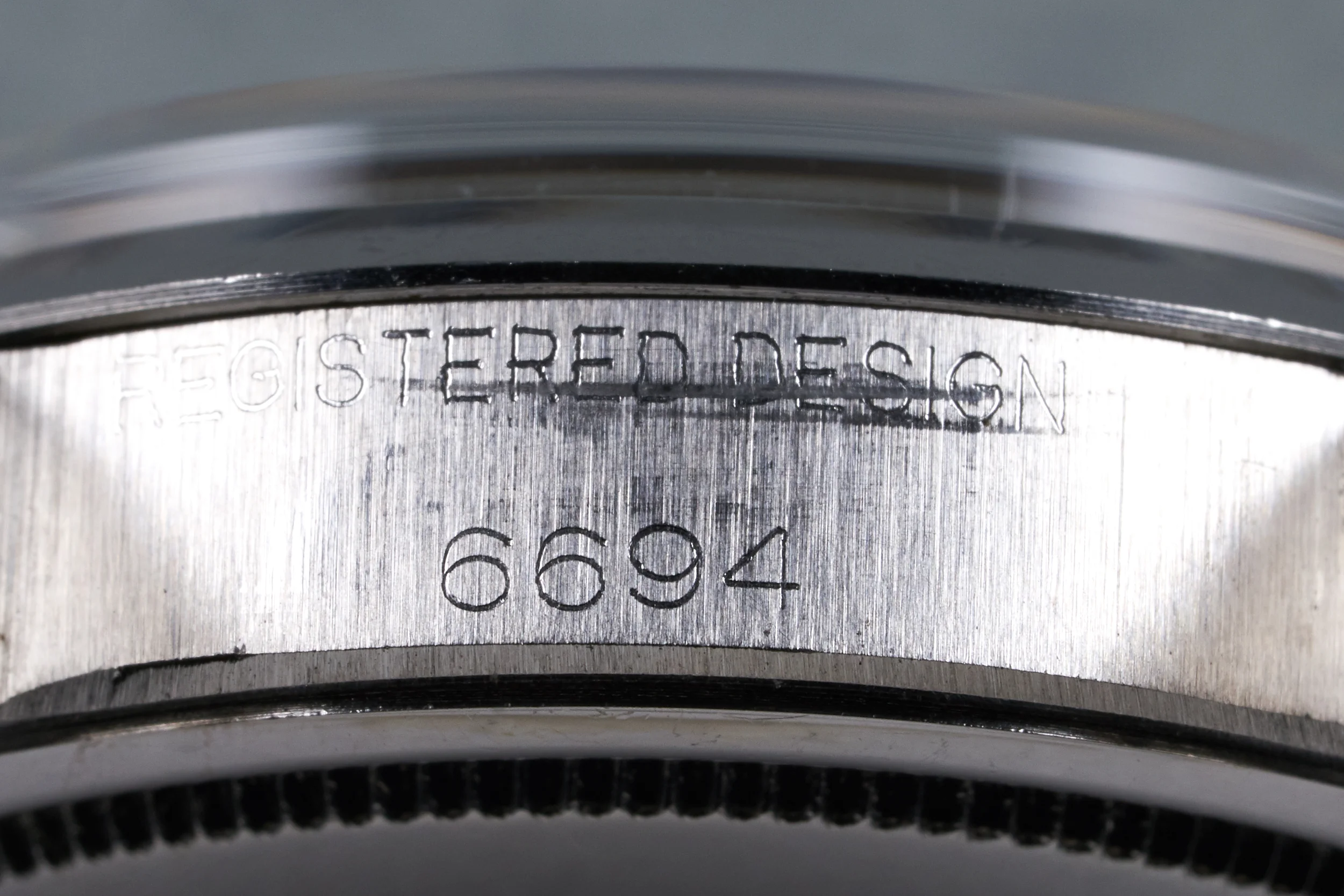 rolex-oysterdate.precision-6694-silver.dial-1.1mill-OP1073-09.jpg