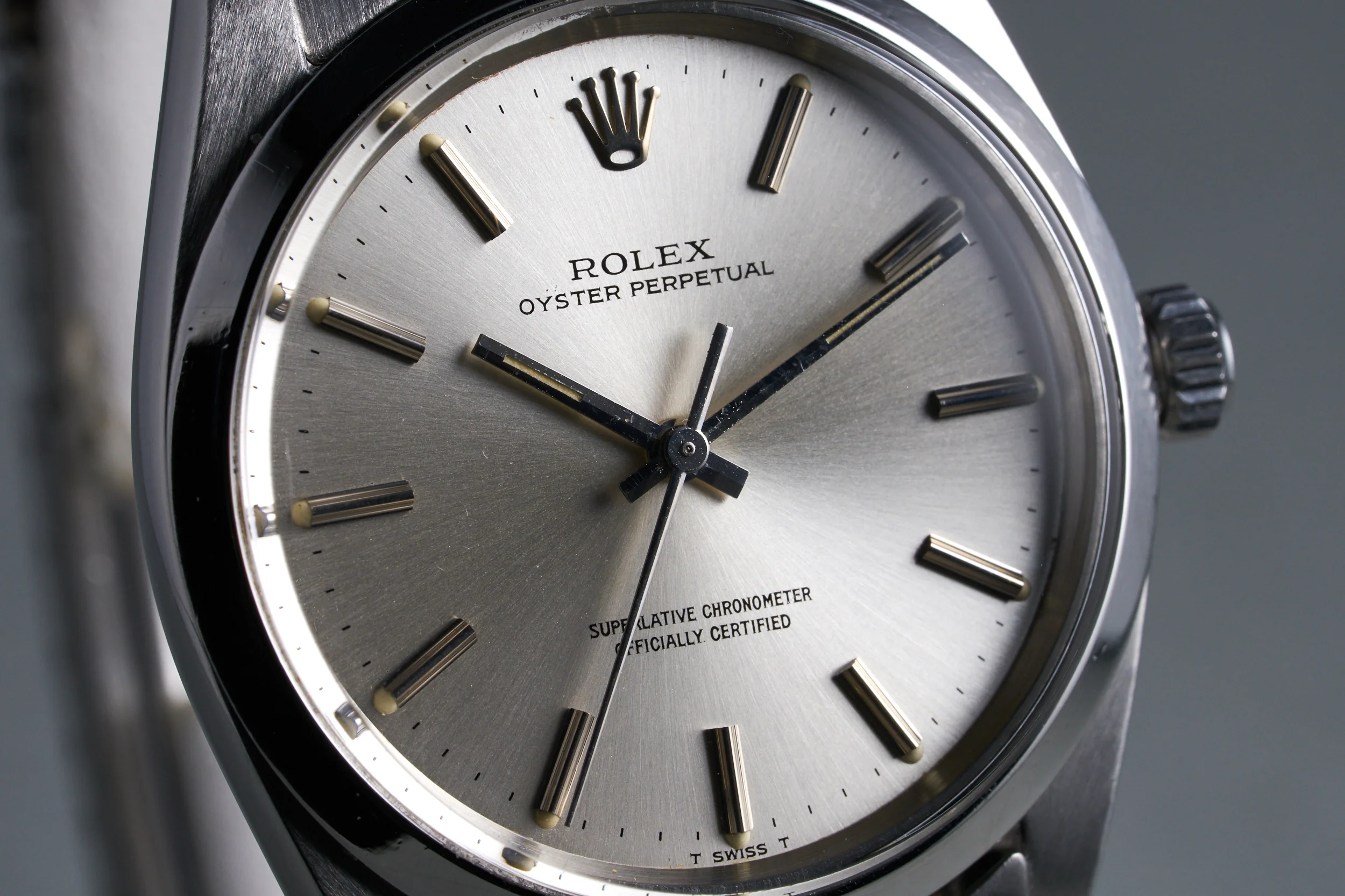 rolex-oyster.perpetual-1018-silver.dial-1.0mill-OP1145-04.jpg