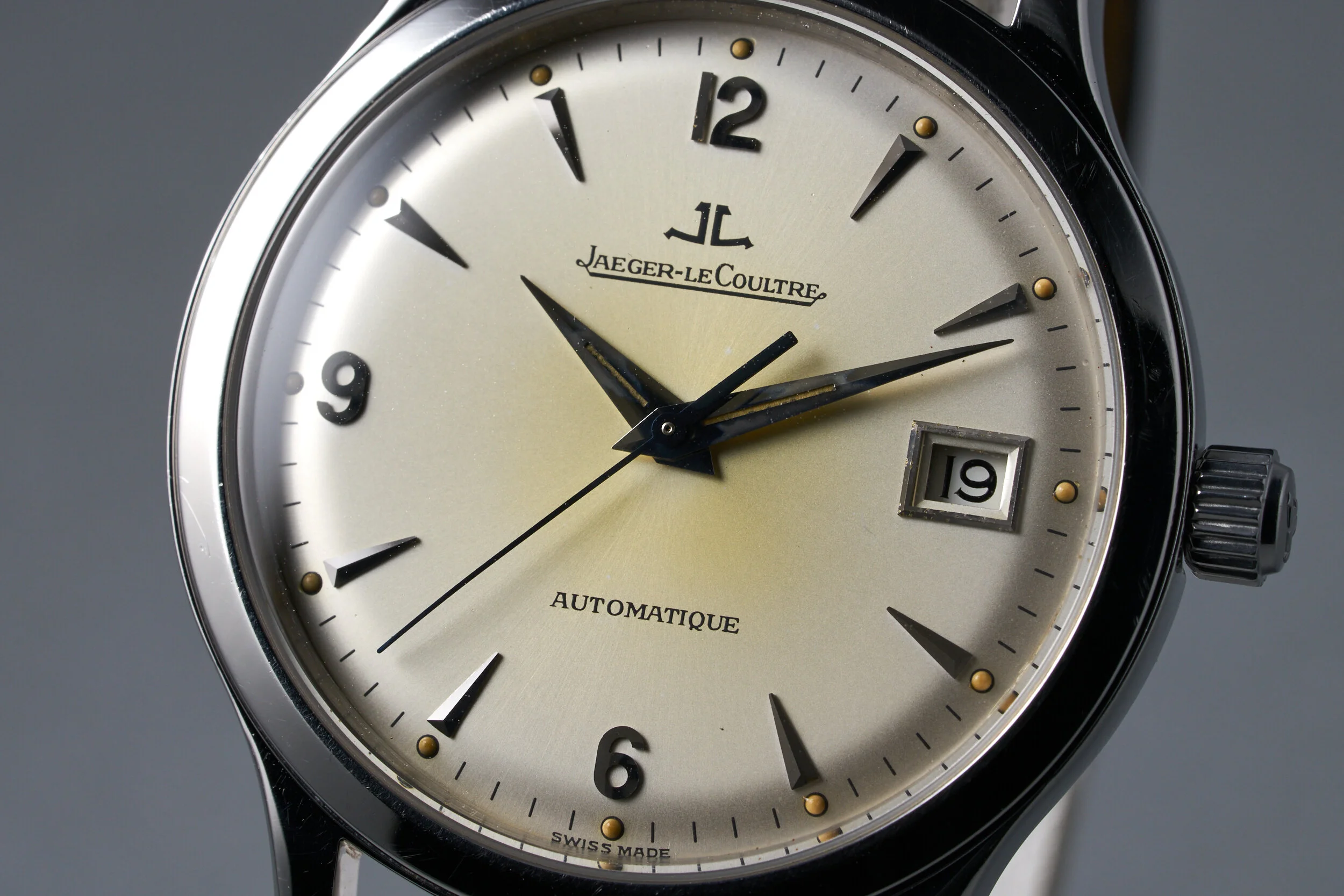 jaegerlecoultre-mastercontrol-140.8.89-silver.cream.dial-0331-OP1352-05.jpg