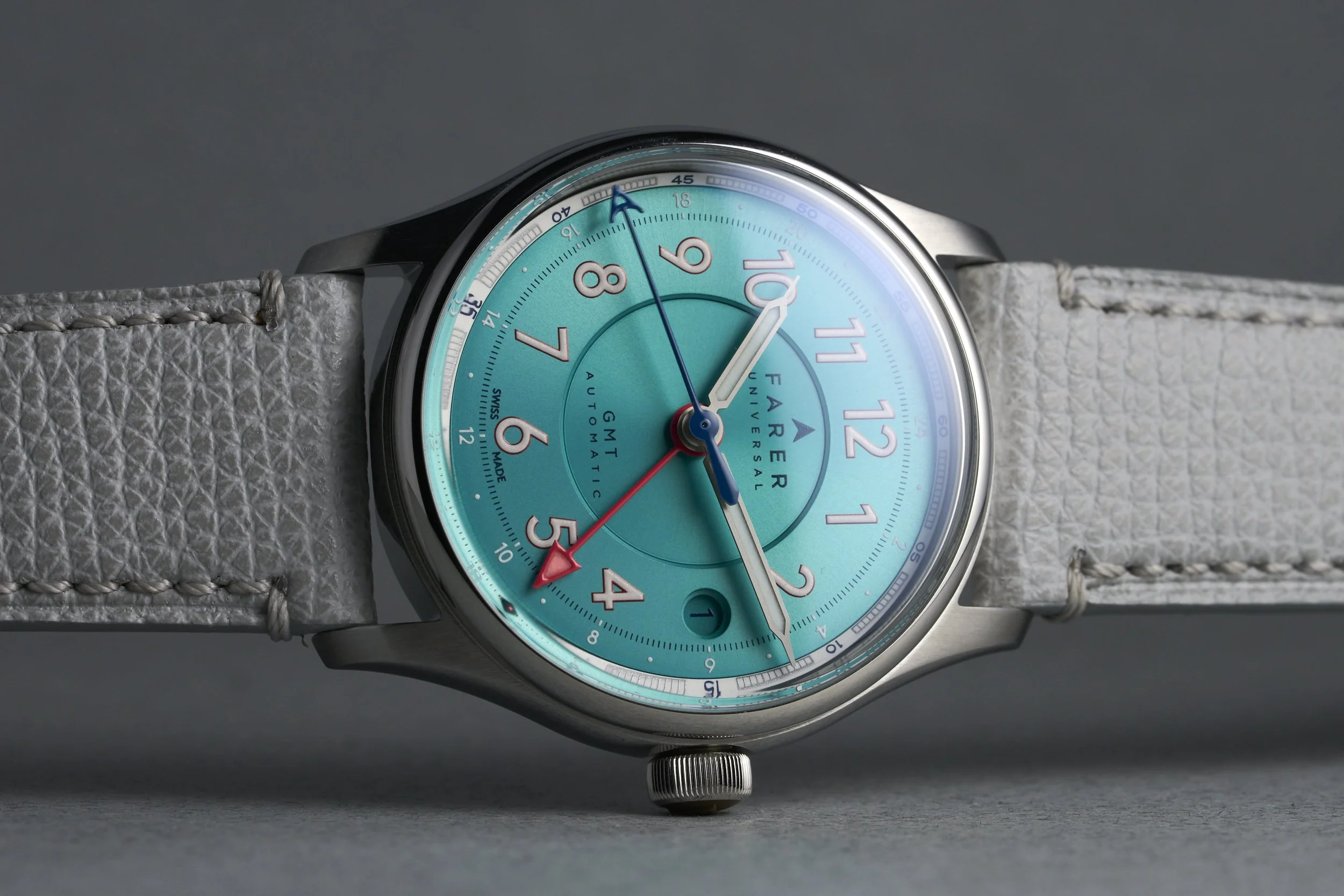 farer-lander.boxpapers-seacoast-blue.dial-2022-oysterpalace-OP2251-10.jpg