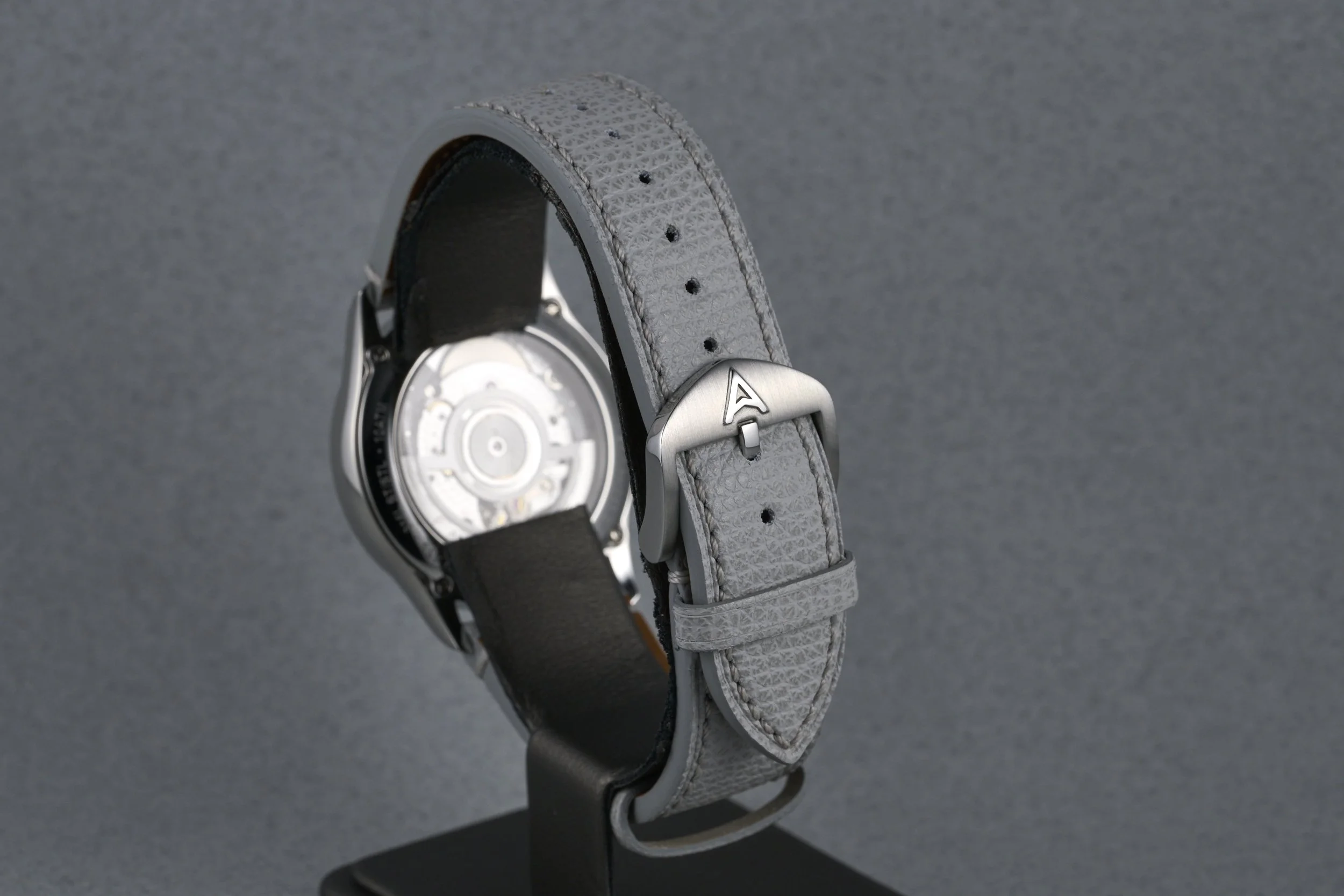 farer-lander.boxpapers-seacoast-blue.dial-2022-oysterpalace-OP2251-07.jpg