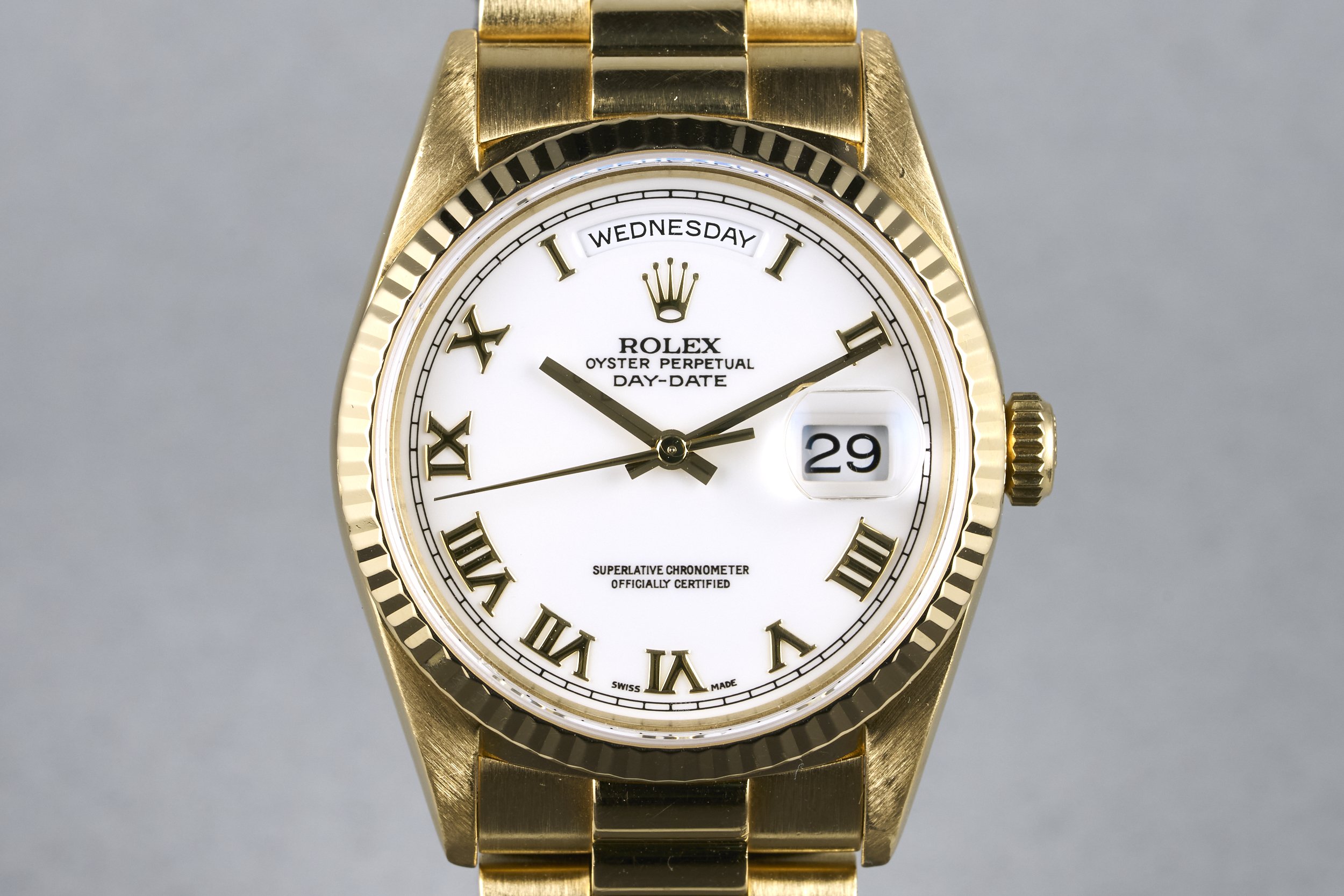 rolex-daydate.yellowgold.box-18238-white.roman.dial-1995.T-oysterpalace-OP2307-01.jpg