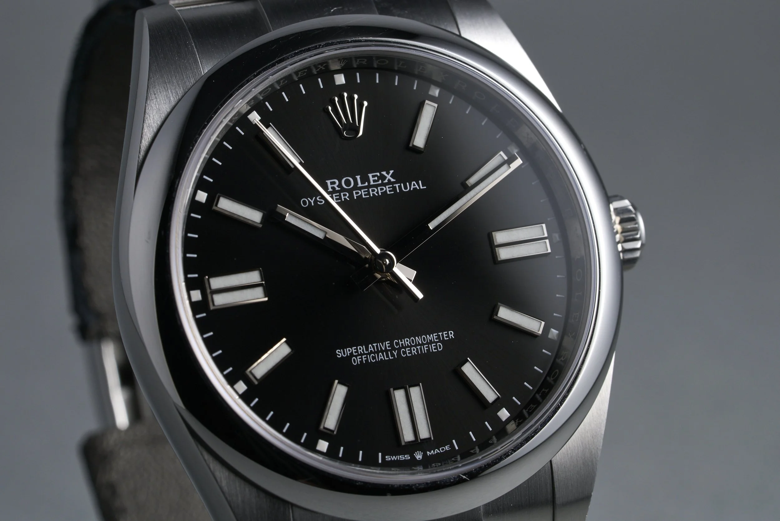 rolex-oysterperpetual.41.boxpapers-124300-black.dial-2024-oysterpalace-OP2218-05.jpg