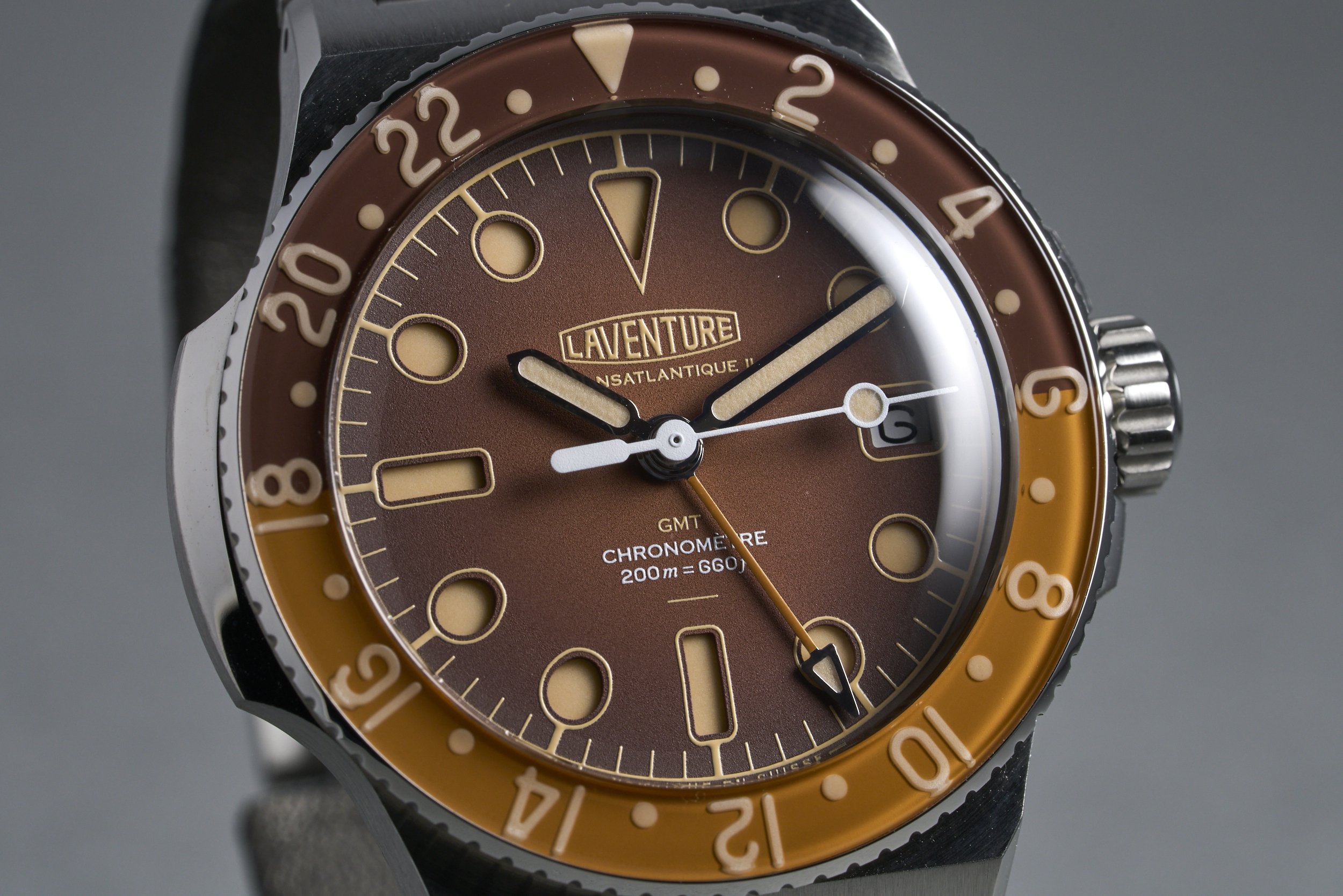 laventure-transatlantiqueII.boxpapers-gmt-brown.dial-2025-oysterpalace-OP2160-04.jpg