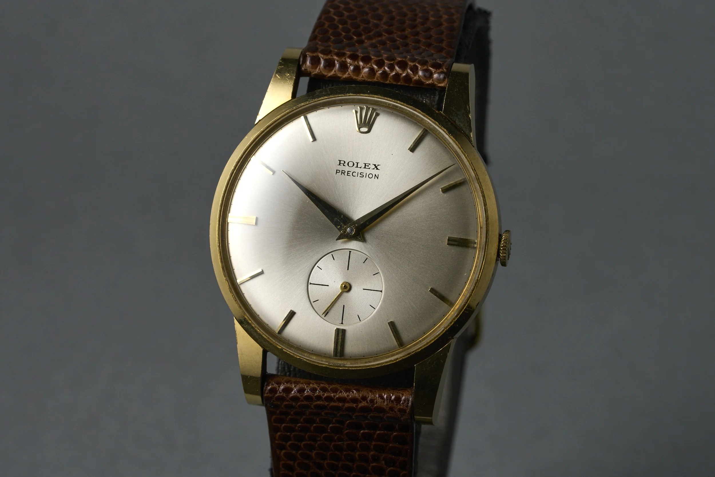 rolex-precision.yellowgold-9726-silver.dial-550xxx-oysterpalace-OP1939-03.jpg