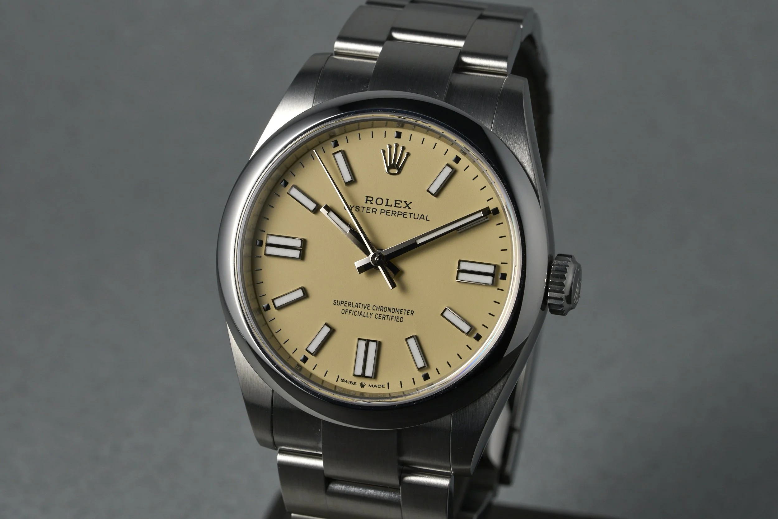 rolex-oysterperpetual.boxpapers-134300-beige.dial-2025-oysterpalace-OP2204-03.jpg