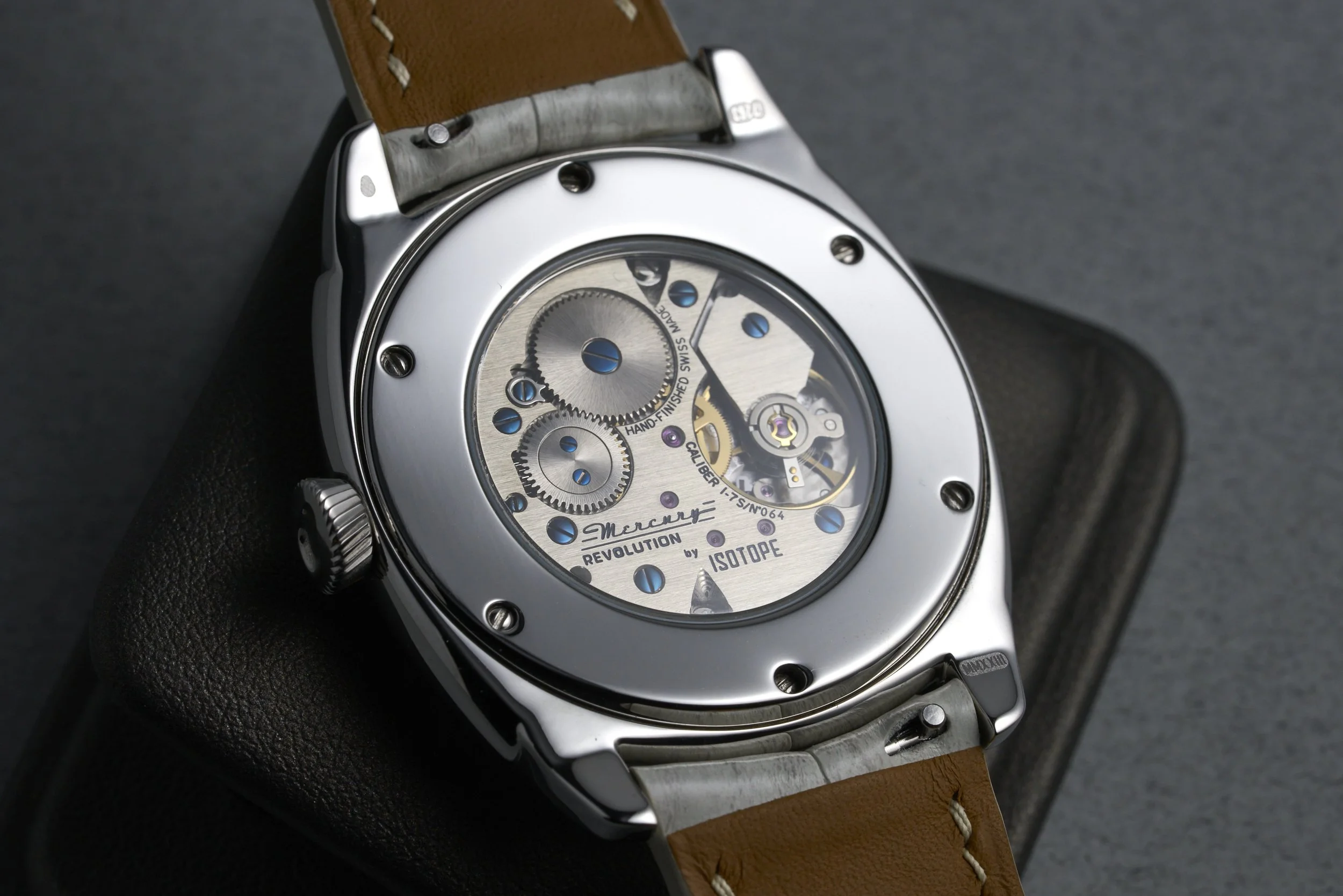 isotope-revolutioon.mercury-mercuryLE-liquid.metal.dial-64.150-oysterpalace-OP2246-08.jpg