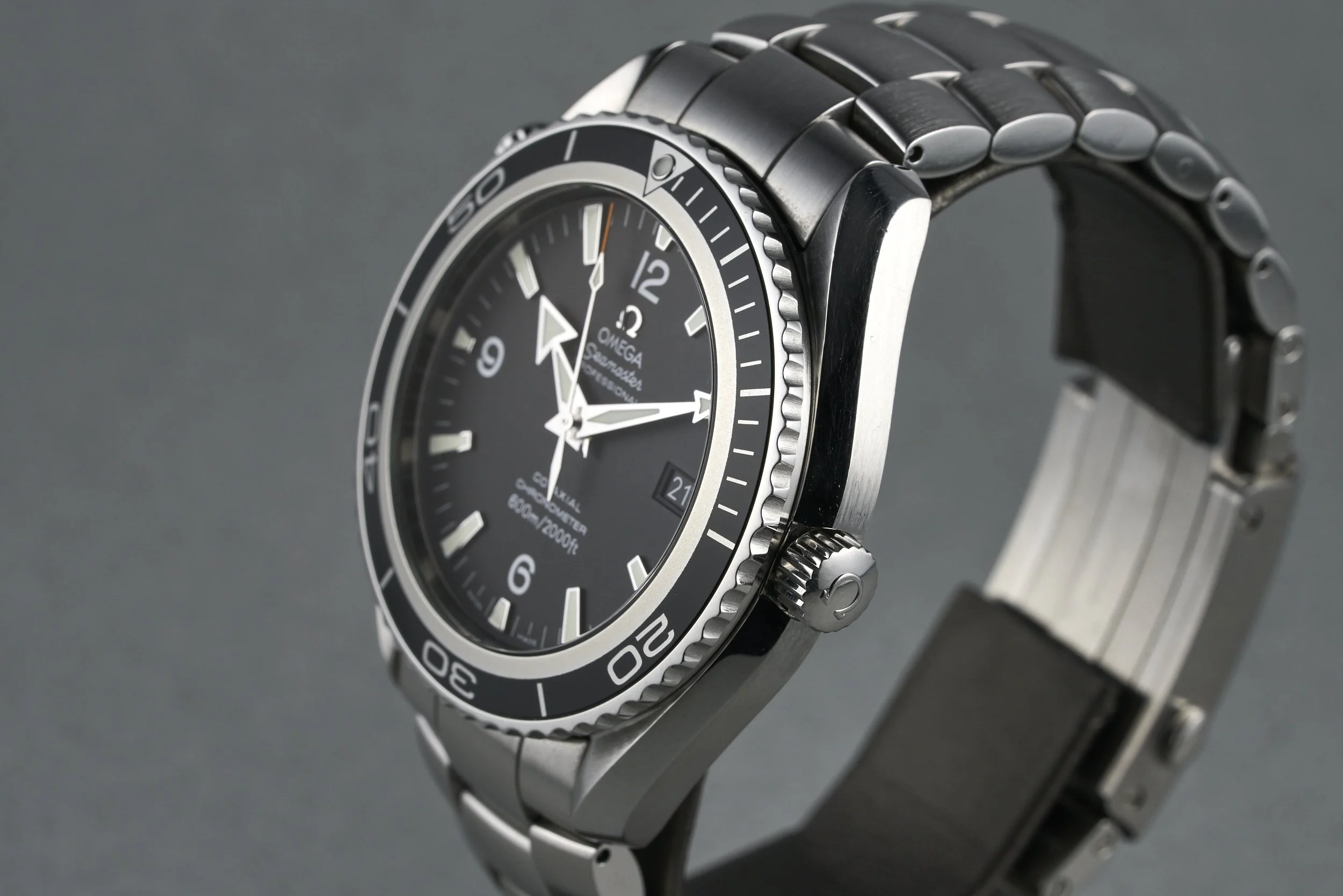 omega-seamaster.planet.ocean.boxpapers-2200.50-black.dial-2011-oysterpalace-OP2264-06.jpg