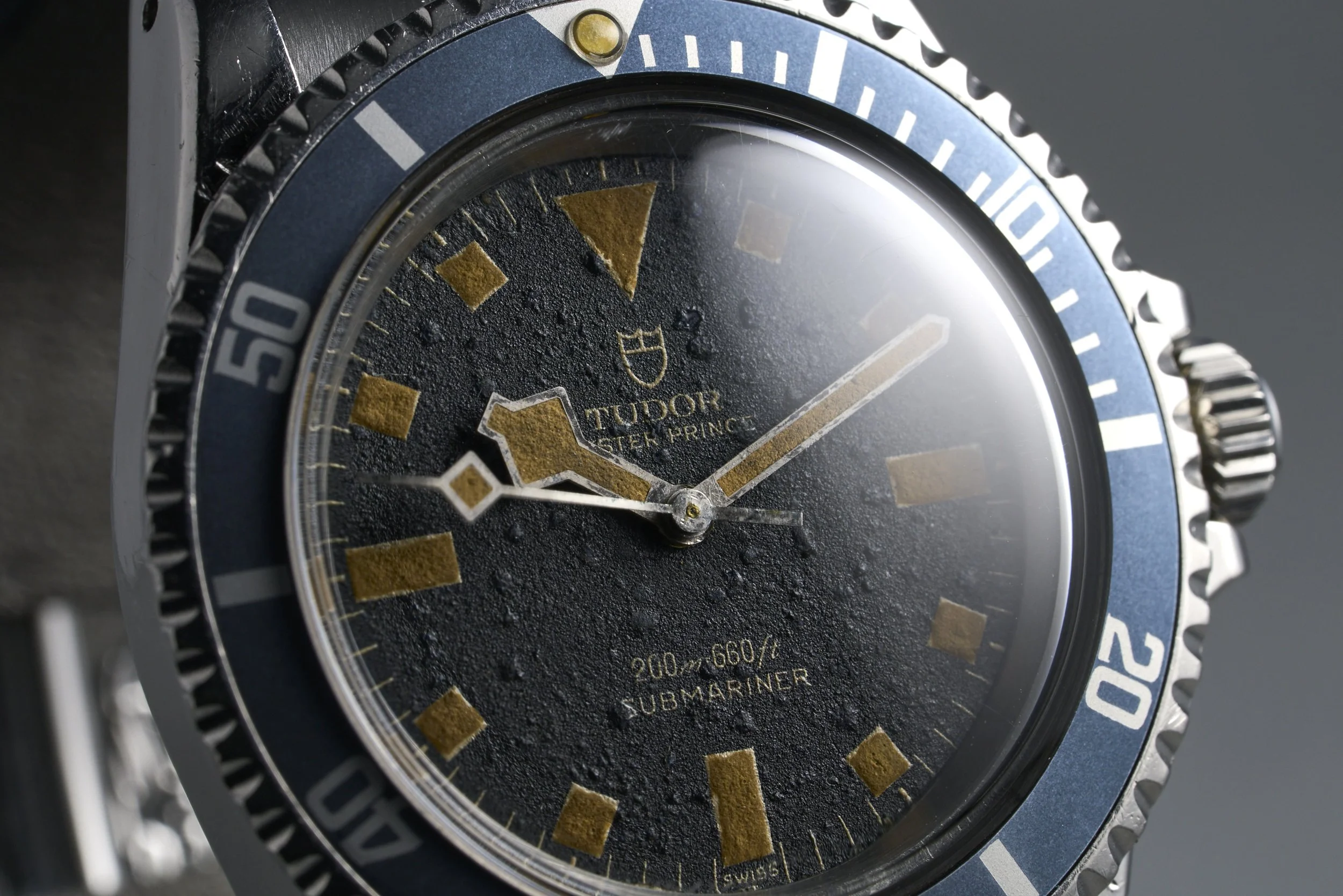 tudor-submariner-7016-blue.snowflake.dial-780xxx-oysterpalace-OP2268-04.jpg