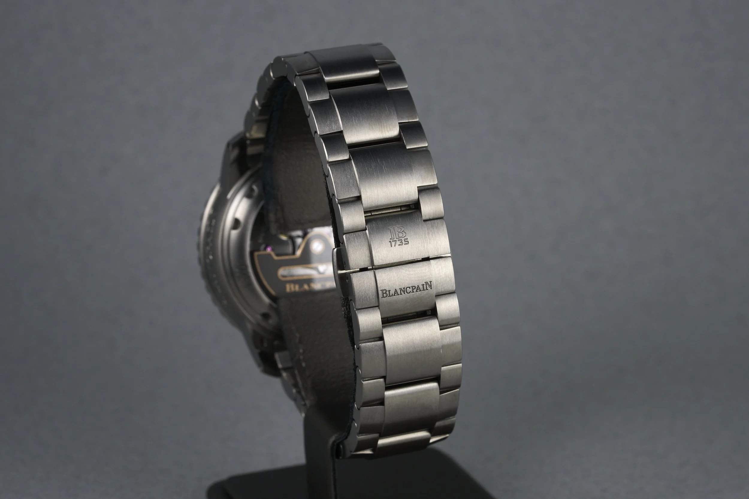 blancpain-fifty.fathoms.titanium.boxpapers-5010.12B40.98S-blue.dial-2024-oysterpalace-OP2299-08.jpg