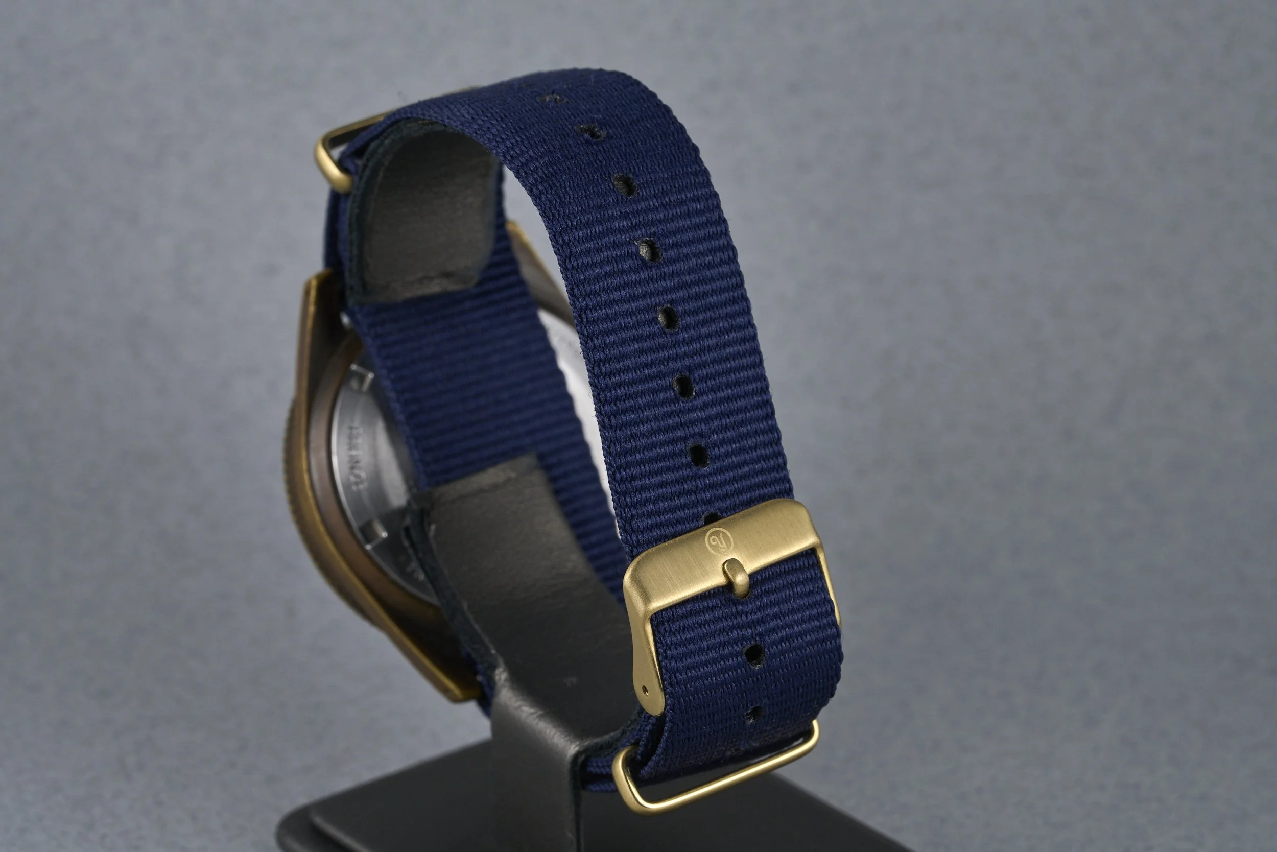 yema-superman.bronze.boxpapers-ysupz-blue.dial-2010-oysterpalace-OP2327-07.jpg