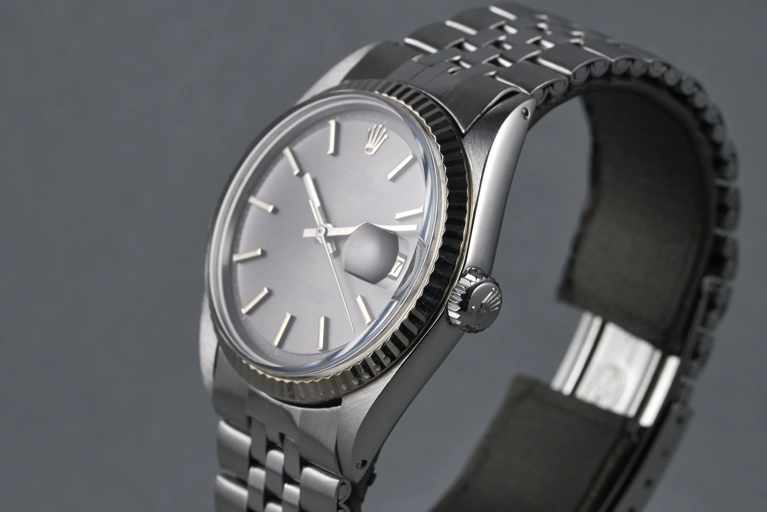rolex-datejust-1601-gray.nonluminous.dial-2.1mill-oysterpalace-OP2177-07.jpg
