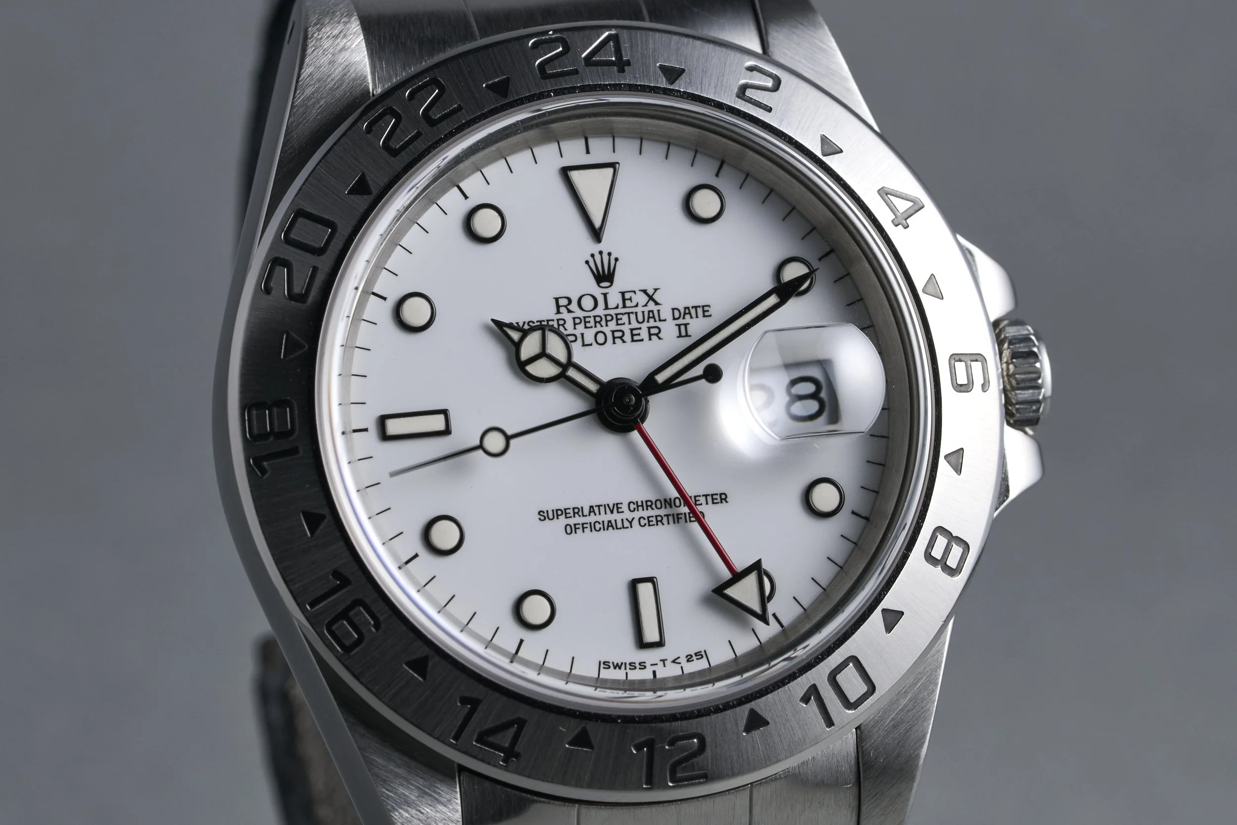 rolex-explorerII.boxservicepapers-16570-white.tritium.dial-1995.W-oysterpalace-OP2317-04.jpg