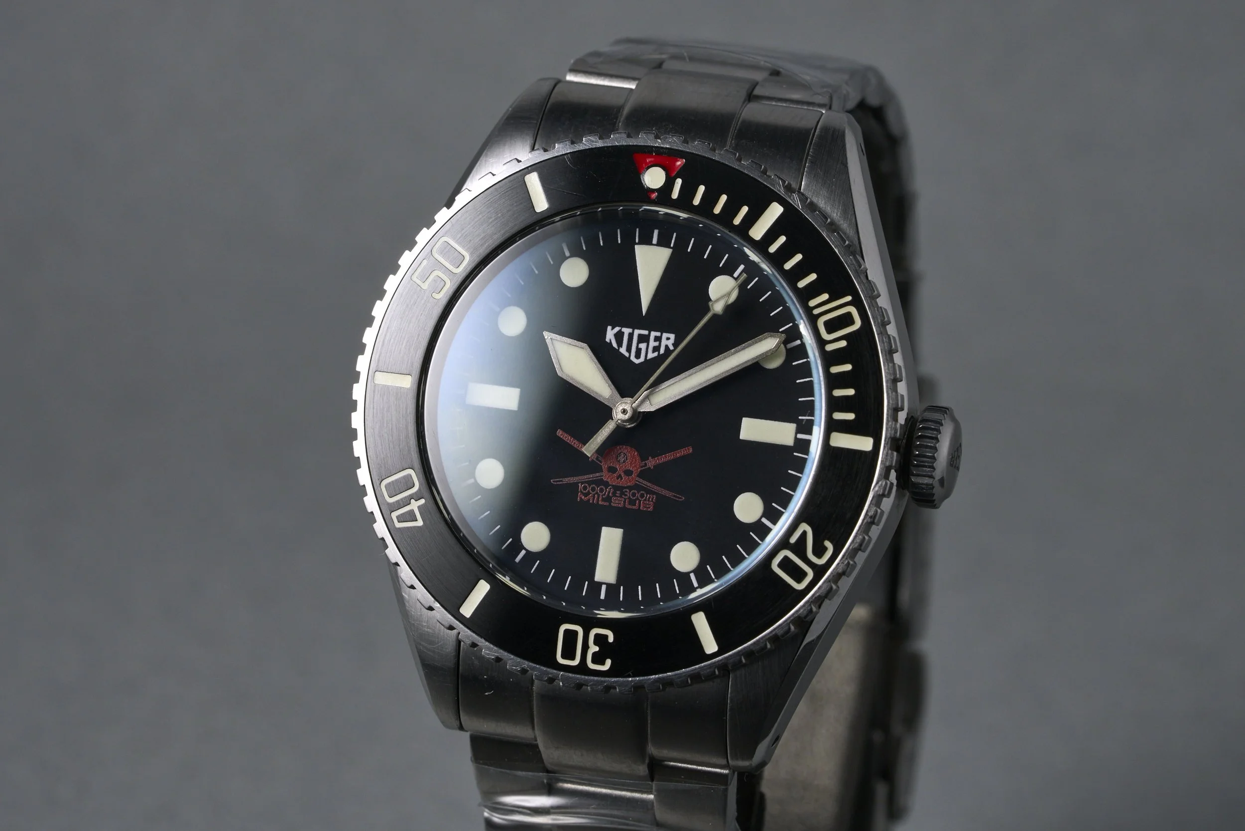 kiger-milsub.limeted.edition.box-milsub-black.dial-2019-oysterpalace-OP2295-03.jpg