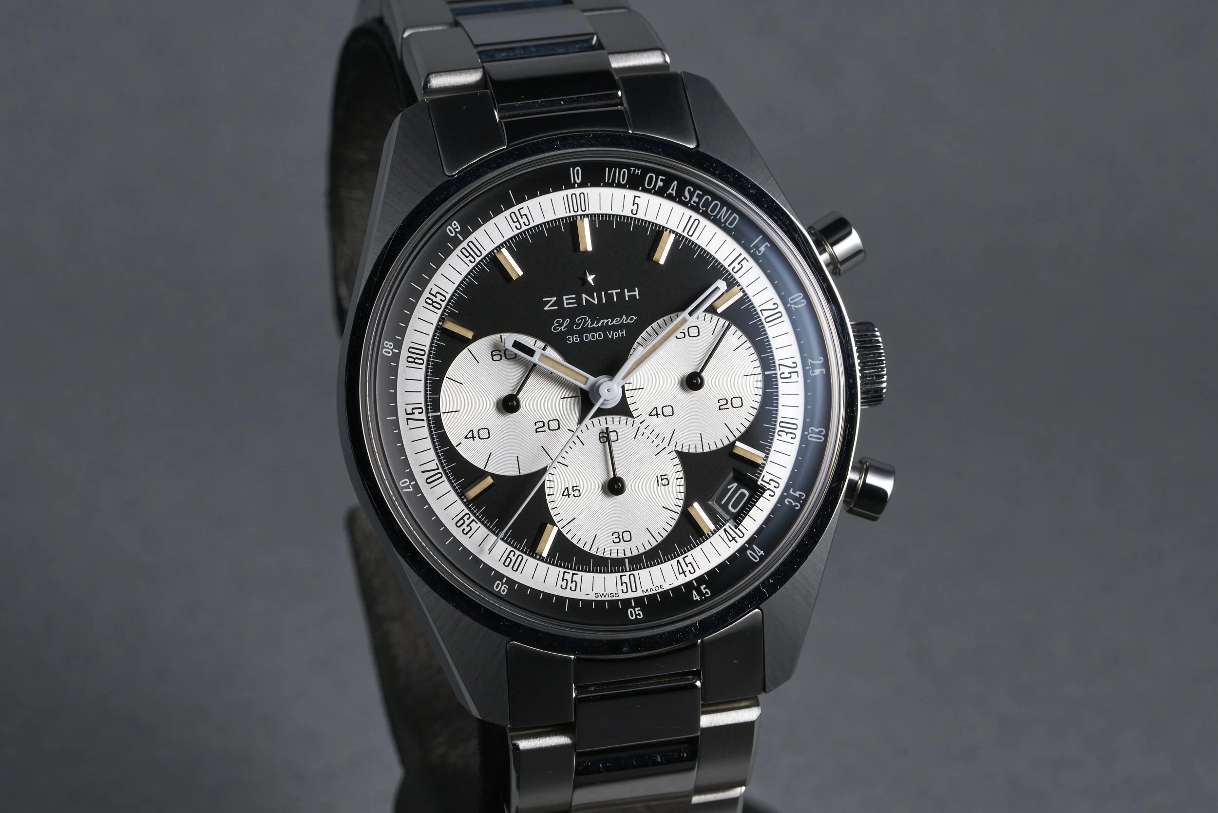 zenith-chronomaster.original.boxpaper-03.3200.3600.21.m3200-reverse.panda.dial-2022-oysterpalace-OP2183-02.jpg