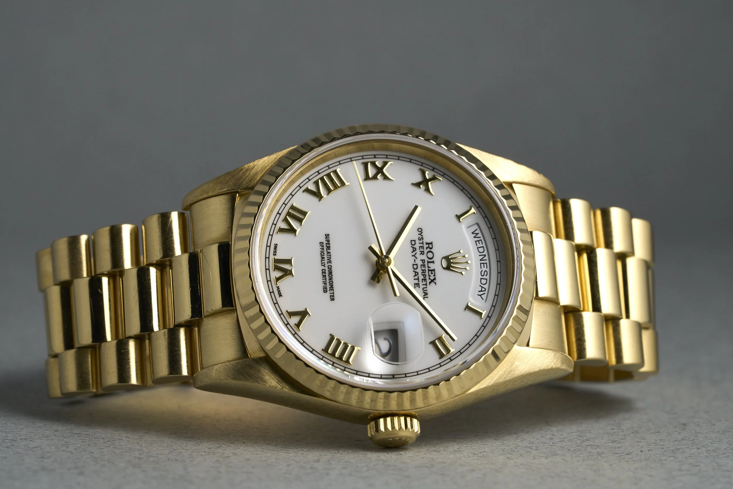 rolex-daydate.yellowgold.box-18238-white.roman.dial-1995.T-oysterpalace-OP2307-13.jpg