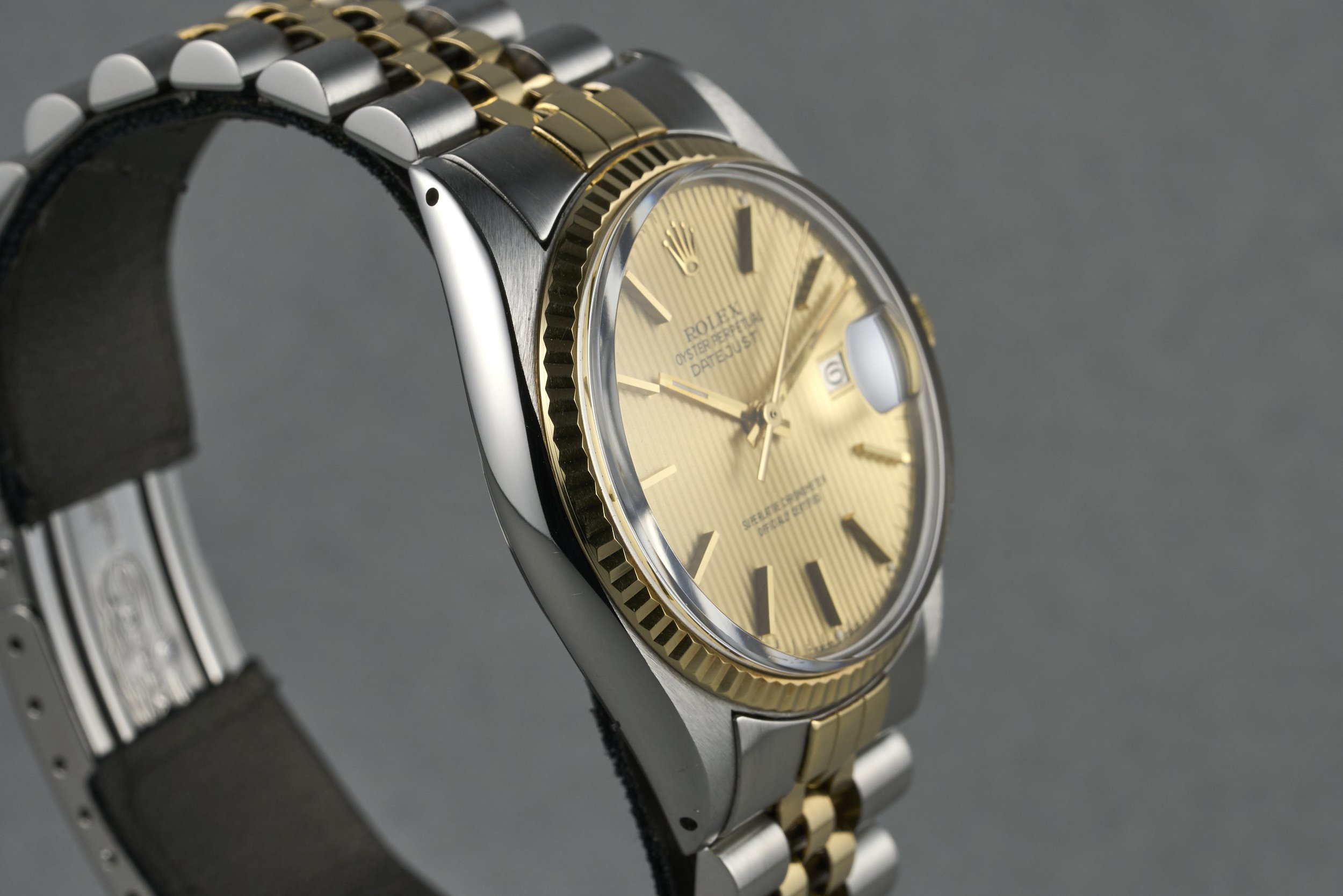 rolex-datejust.twotone-16013-champagne.tapestry.dial-5.5mill-oysterpalace-OP2191-06.jpg