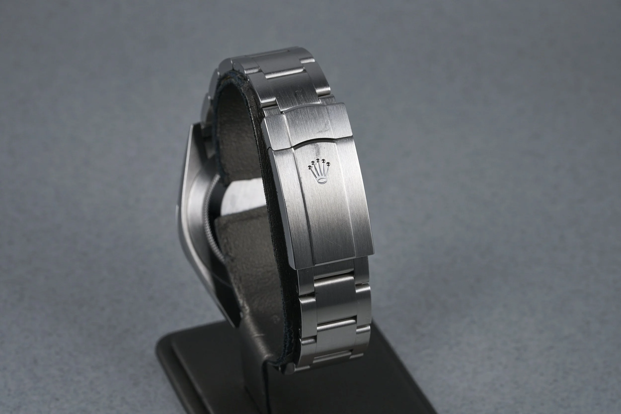 rolex-oysterperpetual.41.boxpapers-124300-black.dial-2024-oysterpalace-OP2218-08.jpg