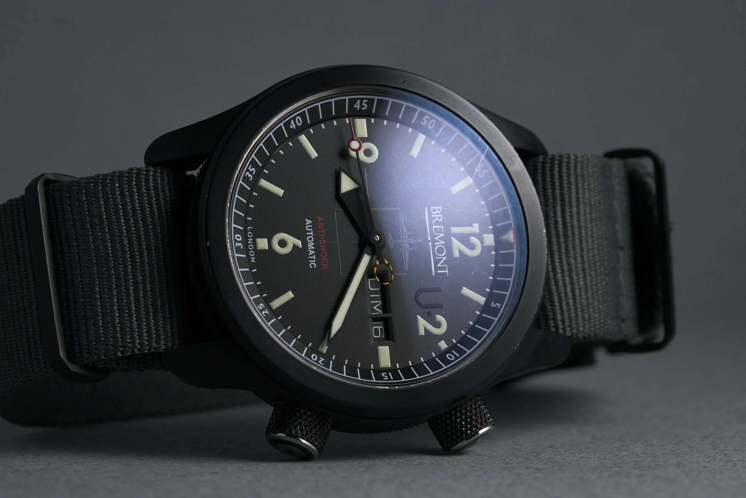bremont-U2LE.dlc.boxpapers.limited.edition-USLE-black.doal-2011-oysterpalace-OP2196-09.jpg