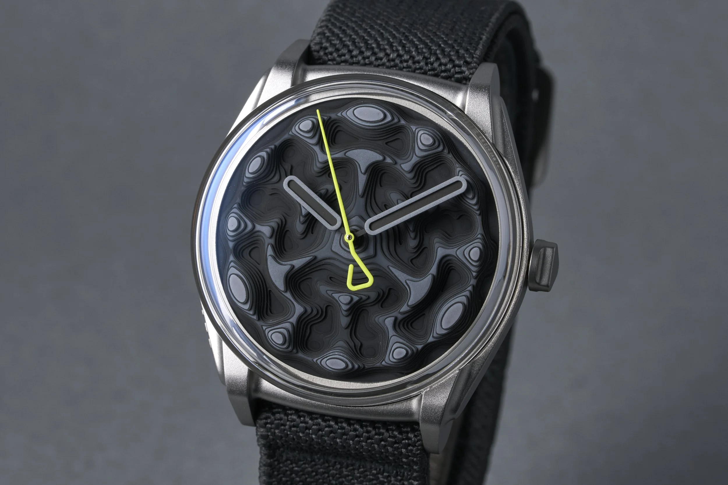 Kollokium-projekt02.boxpapers-variantB-black.dial-2026-oysterpalace-OP2330-03.jpg