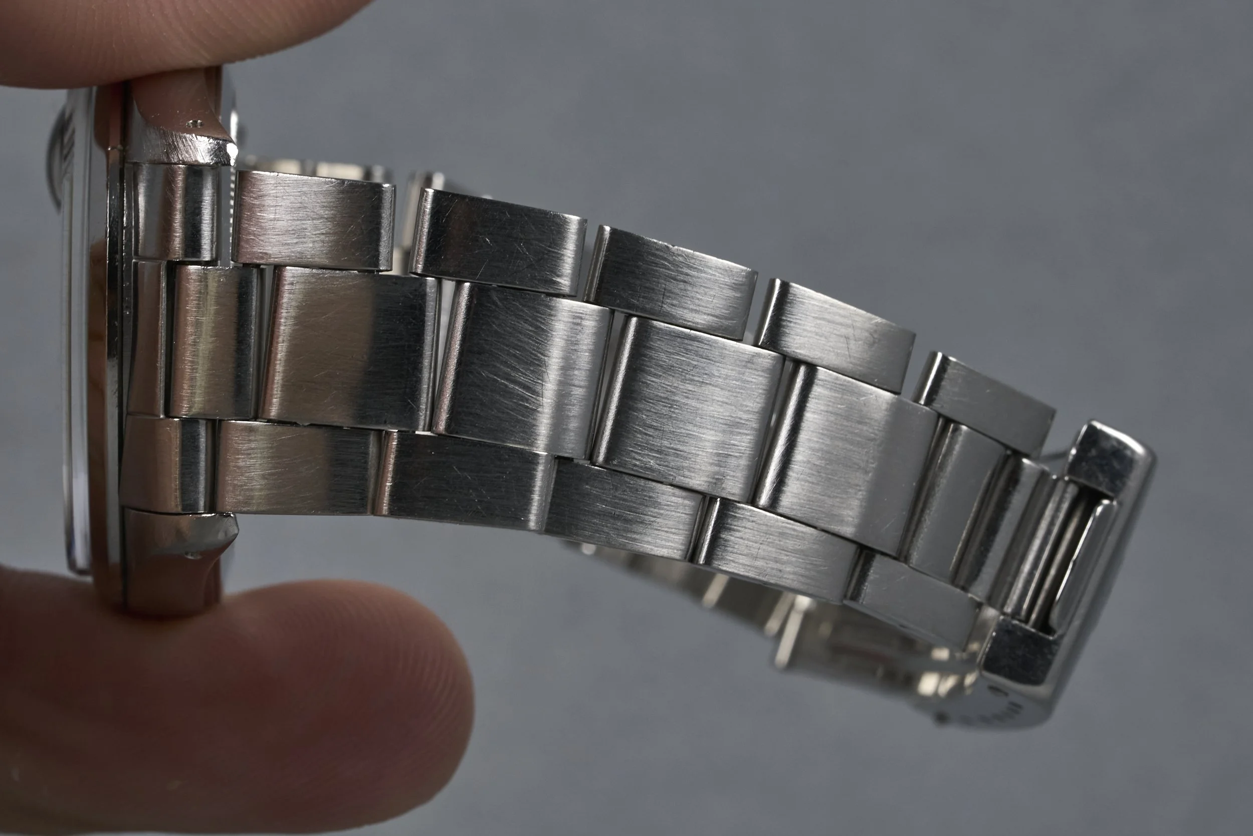 tudor-date.day-94500-white.roman.dial-b492xxx-oysterpalace-OP2273-07.jpg