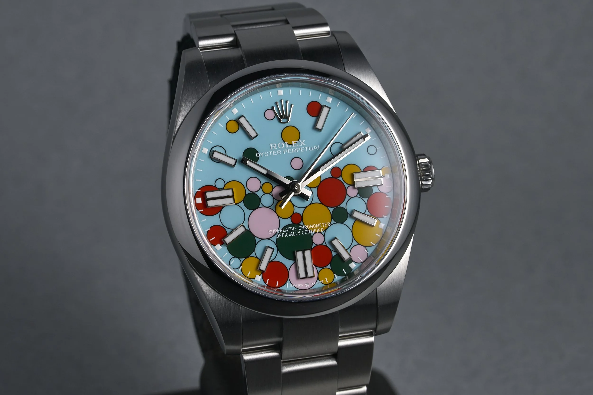 rolex-oysterperpetual.boxpapers-124300-celebration.dial-2025-oysterpalace-OP2240-02.jpg