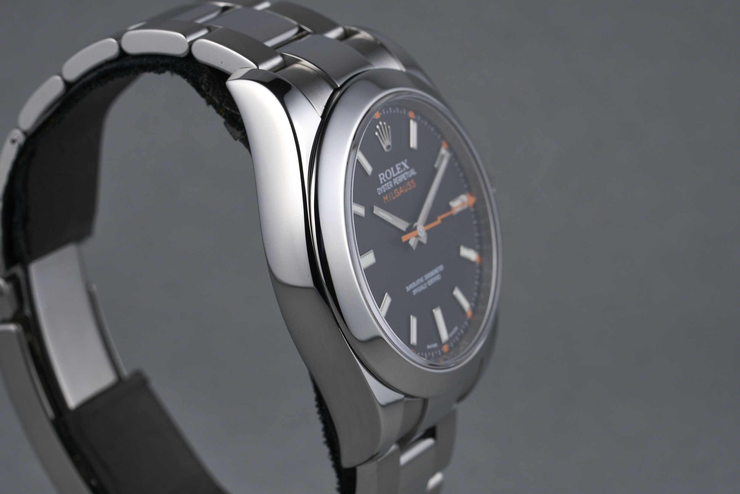 rolex-milgauss.papers-116400-black.dial-2009.V-oysterpalace-OP2293-05.jpg