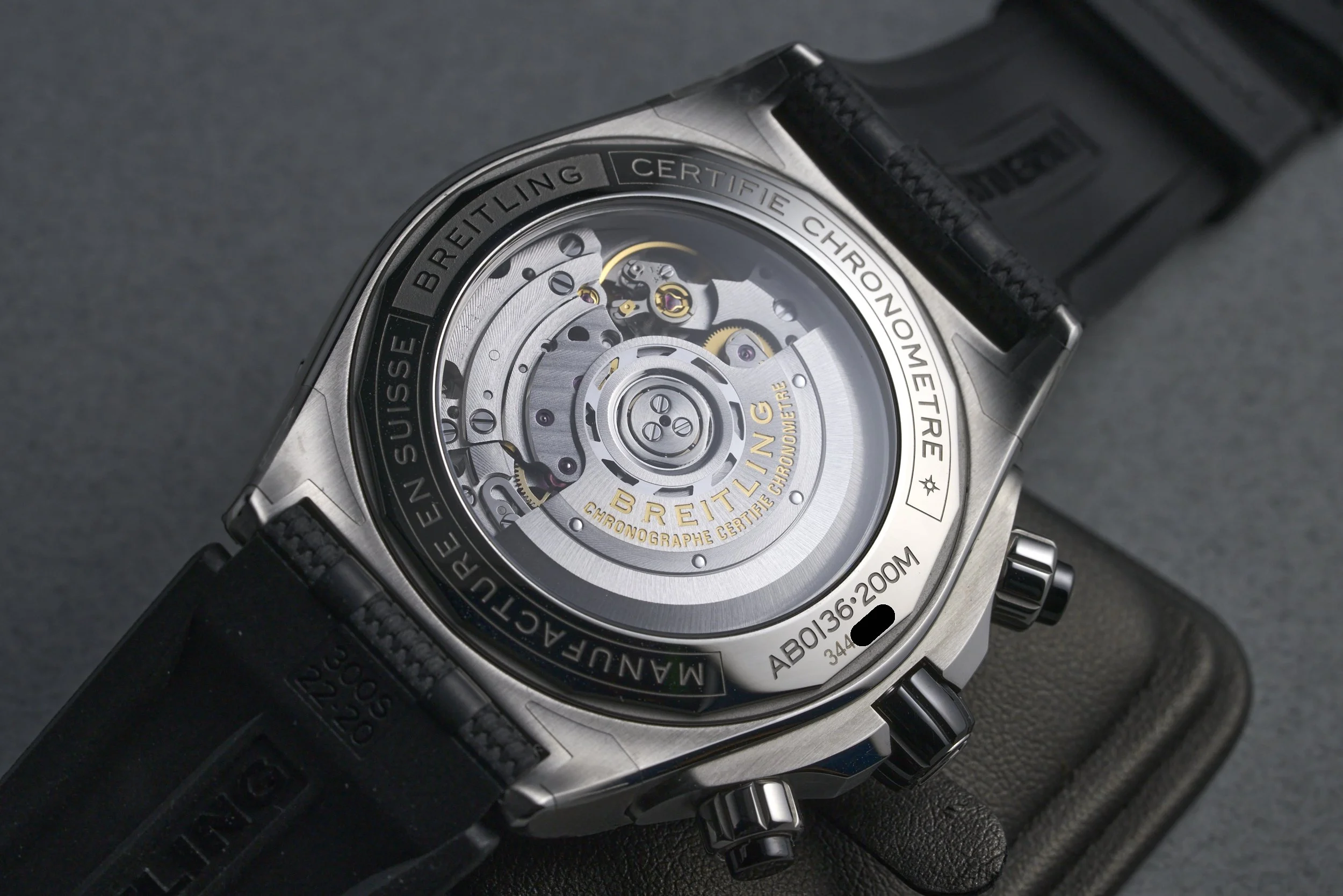 breitling-super.chronomat.B01.boxpapers-AB0136-black.dial-2024-oysterpalace-OP2162-08.jpg