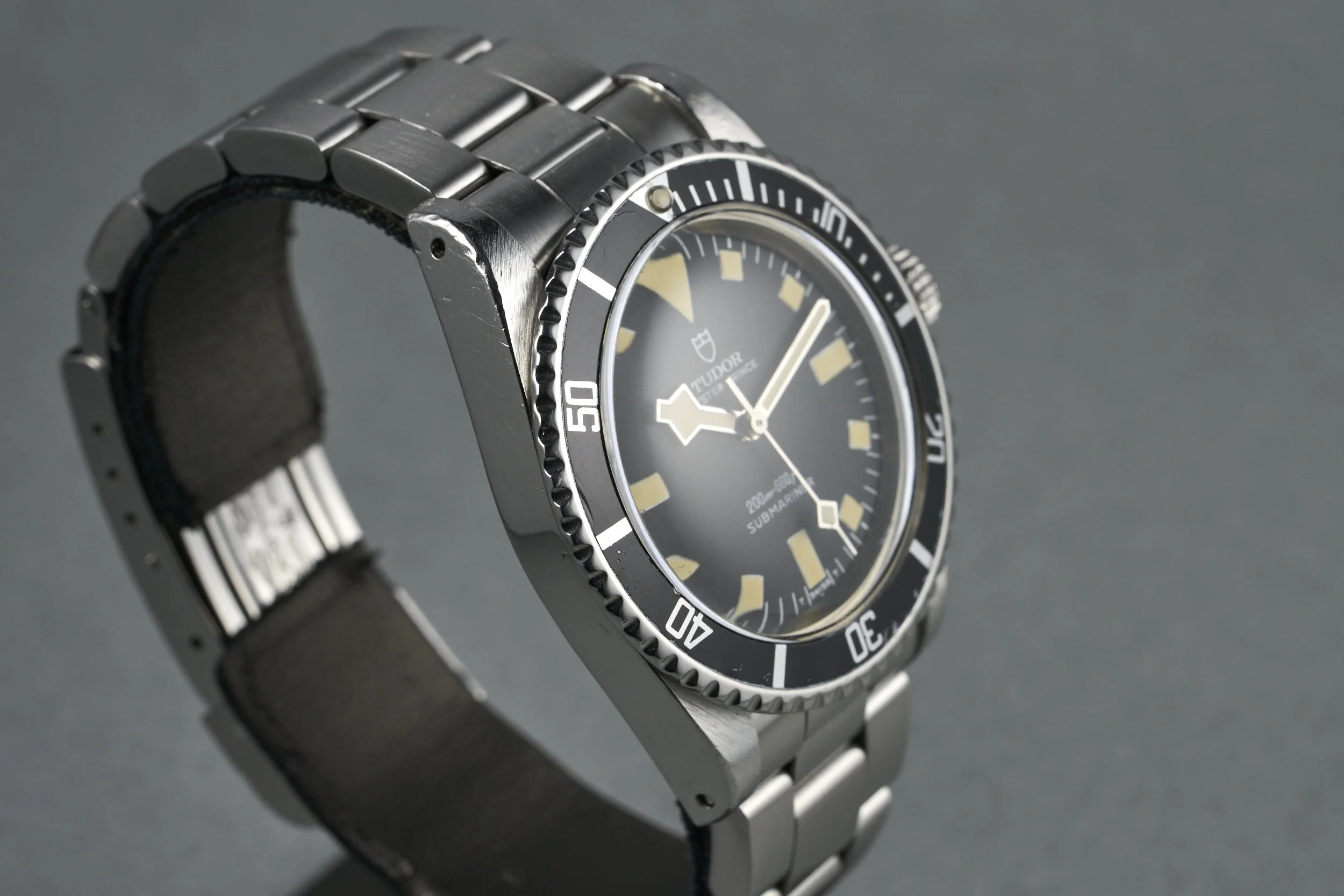 tudor-submariner-94010-black.dial-1979-oysterpalace-OP2223-06.jpg