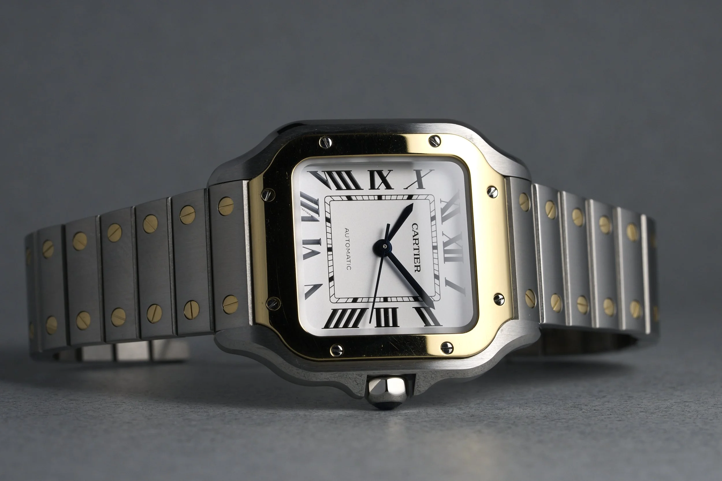 cartier-santos.medium.twotone.boxpapers-W2SA0016-silver.dial-2026-oysterpalace-OP2274-11.jpg