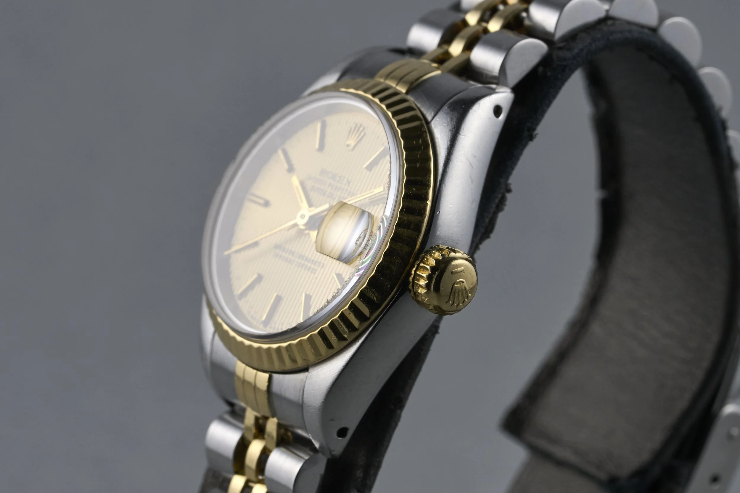 rolex-datejust.ladies-69173-champagne.tapestry.dial-1987-oysterpalace-OP2301-06.jpg