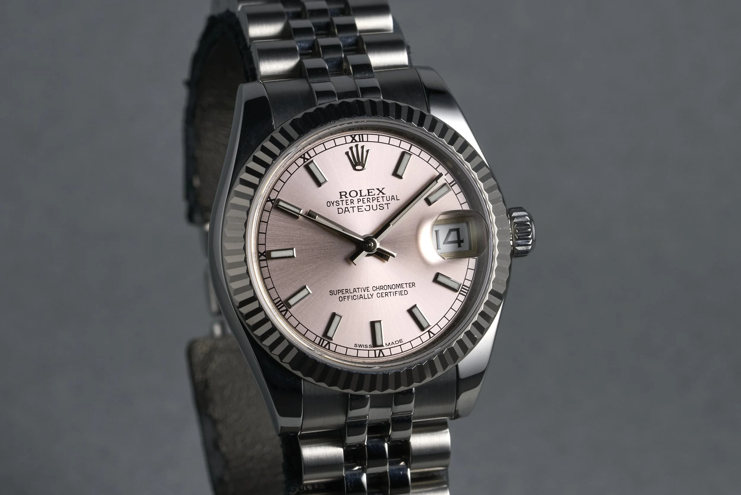 rolex-datejust.midesize.boxpapers-178274-pink.dial-2017-oysterpalace-OP2237-02.jpg