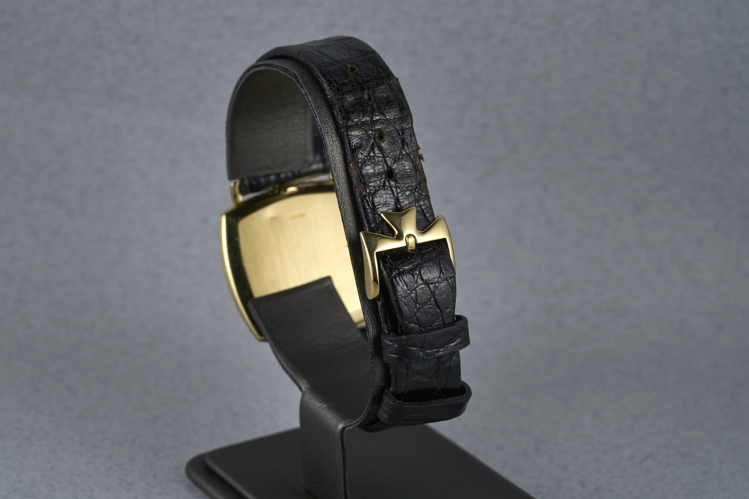 vacheronconstantin-dress.yellowgold.servicepapers-39203-silver.dial-vintage-oysterpalace-OP2138-07.jpg