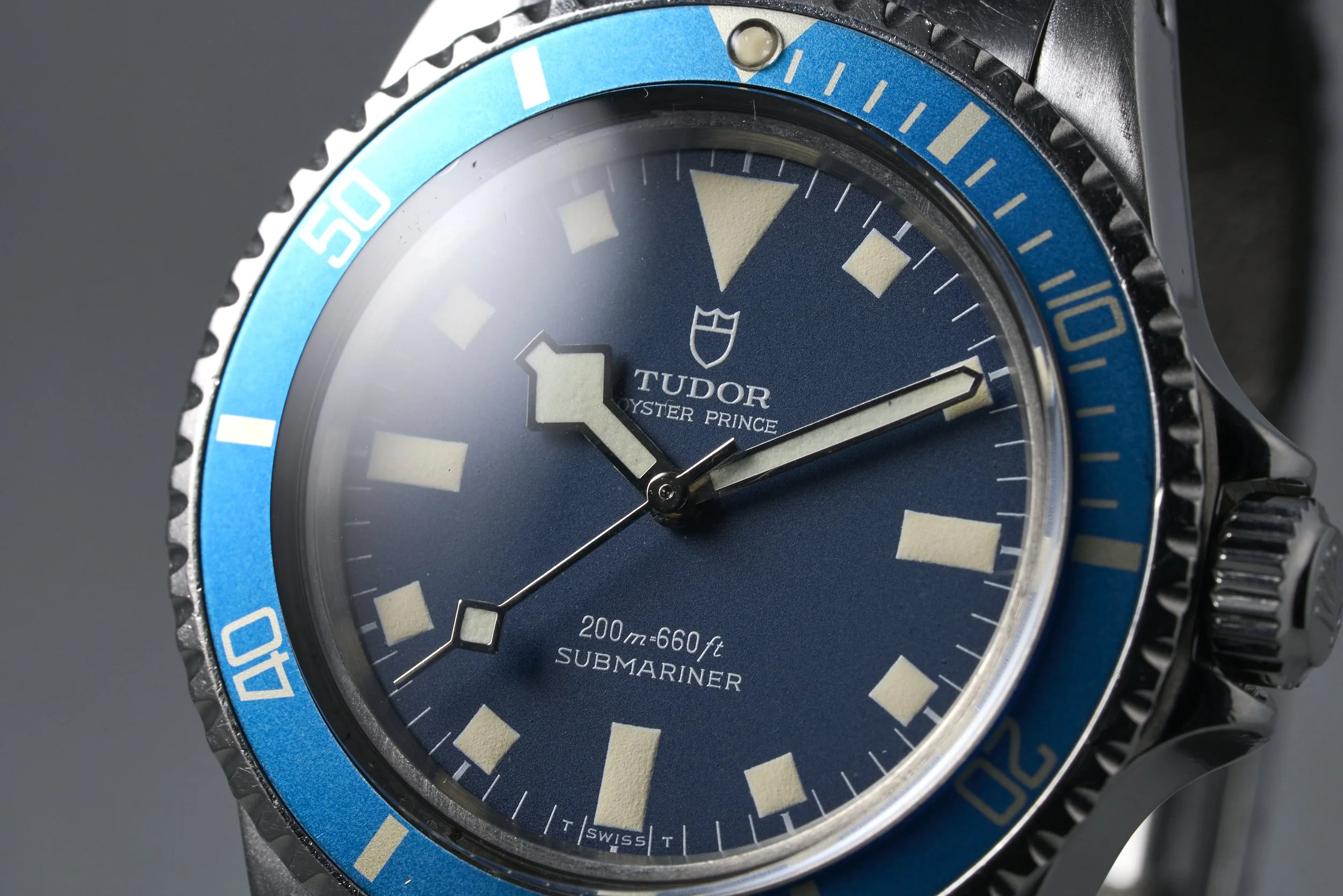 tudor-submariner-94010-blue.snowflake.dial-1980-oysterpalace-OP2214-05.jpg