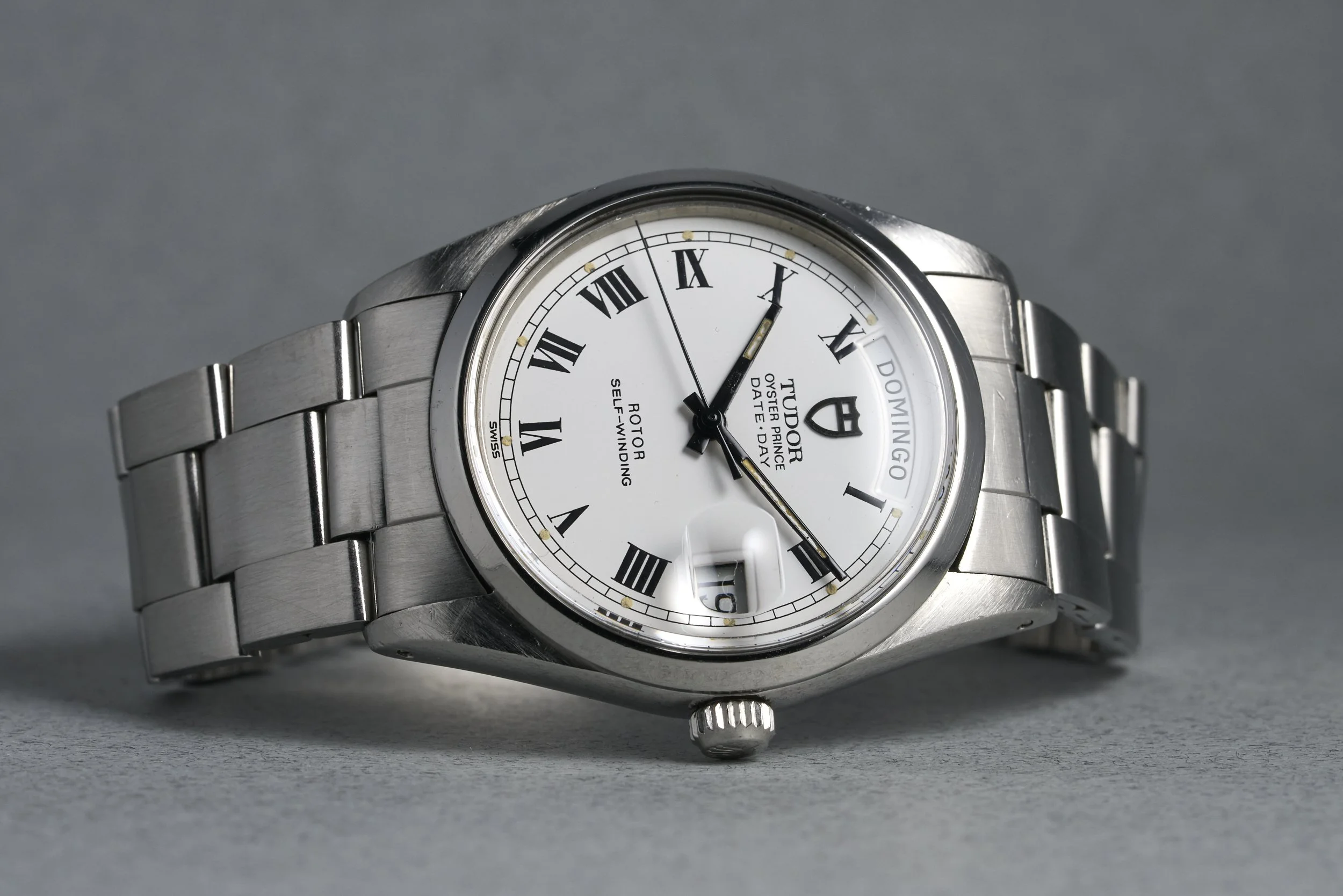 tudor-date.day-94500-white.roman.dial-b492xxx-oysterpalace-OP2273-13.jpg