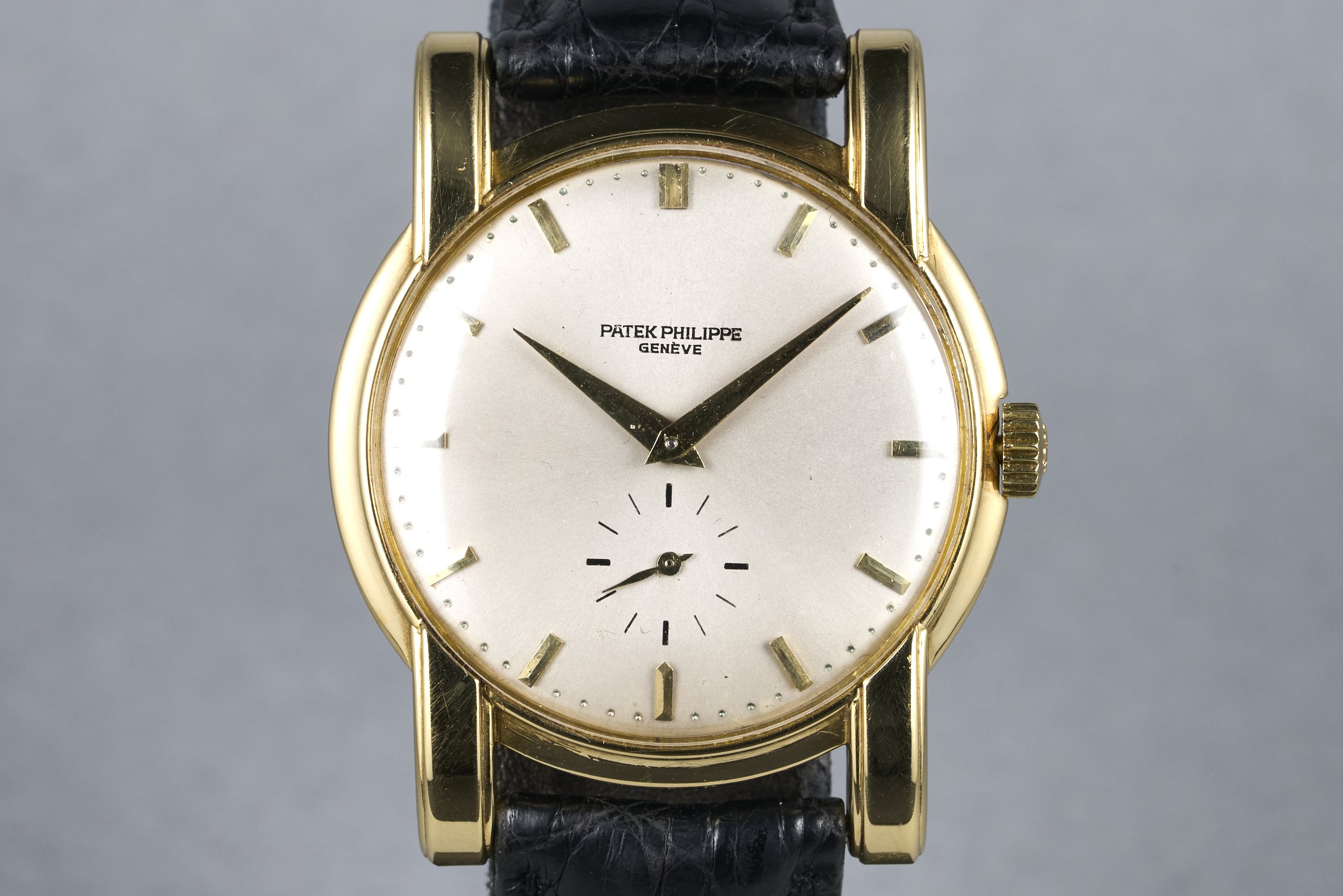patekphilippe-calatrava.yellowgold.servicepapers-2428-refinished.dial-1940s-oysterpalace-OP2257-01.jpg