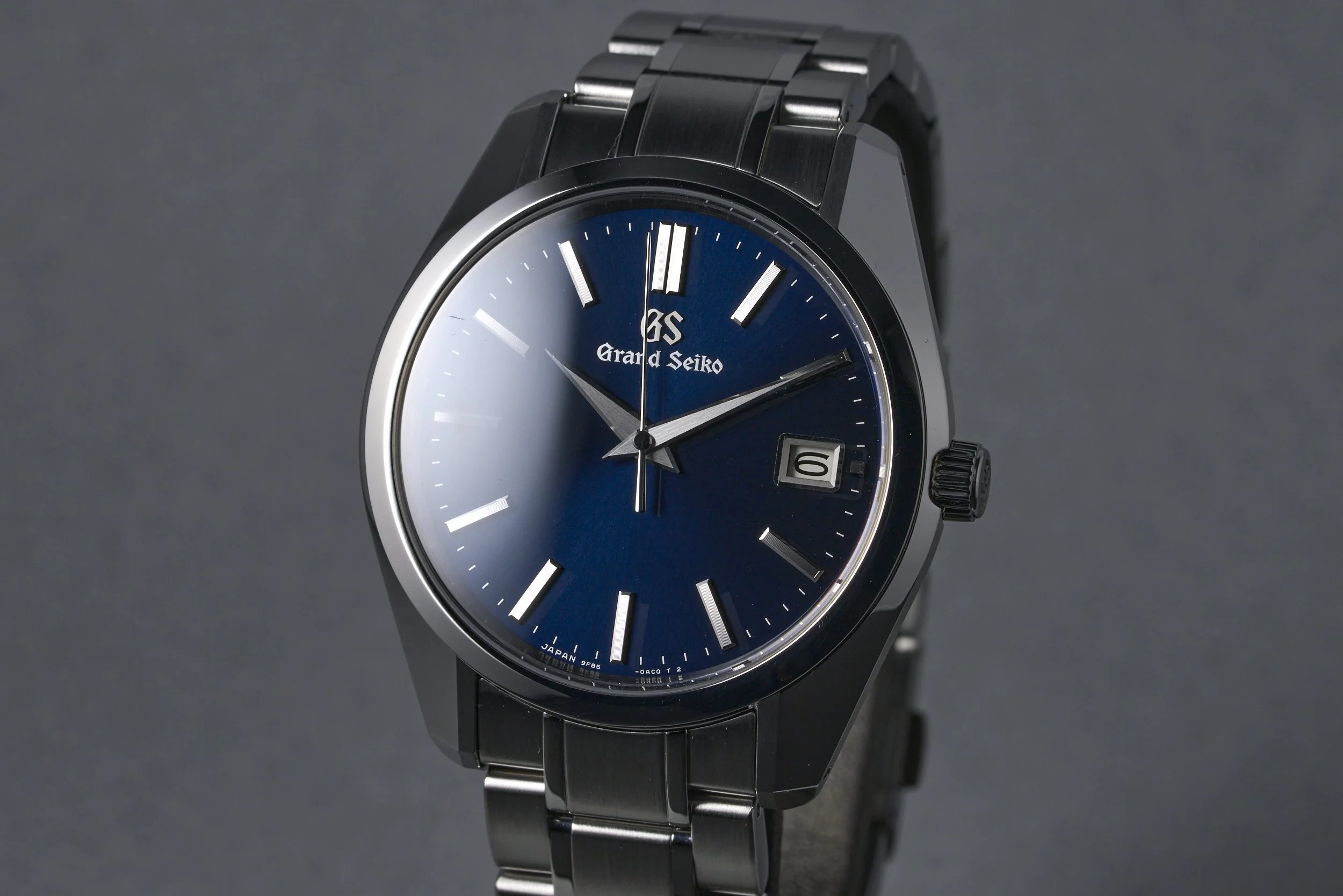 grandseiko-heritage.quartz.boxpapers-SBGP005-blue.dial-2022-oysterpalace-OP2231-03.jpg