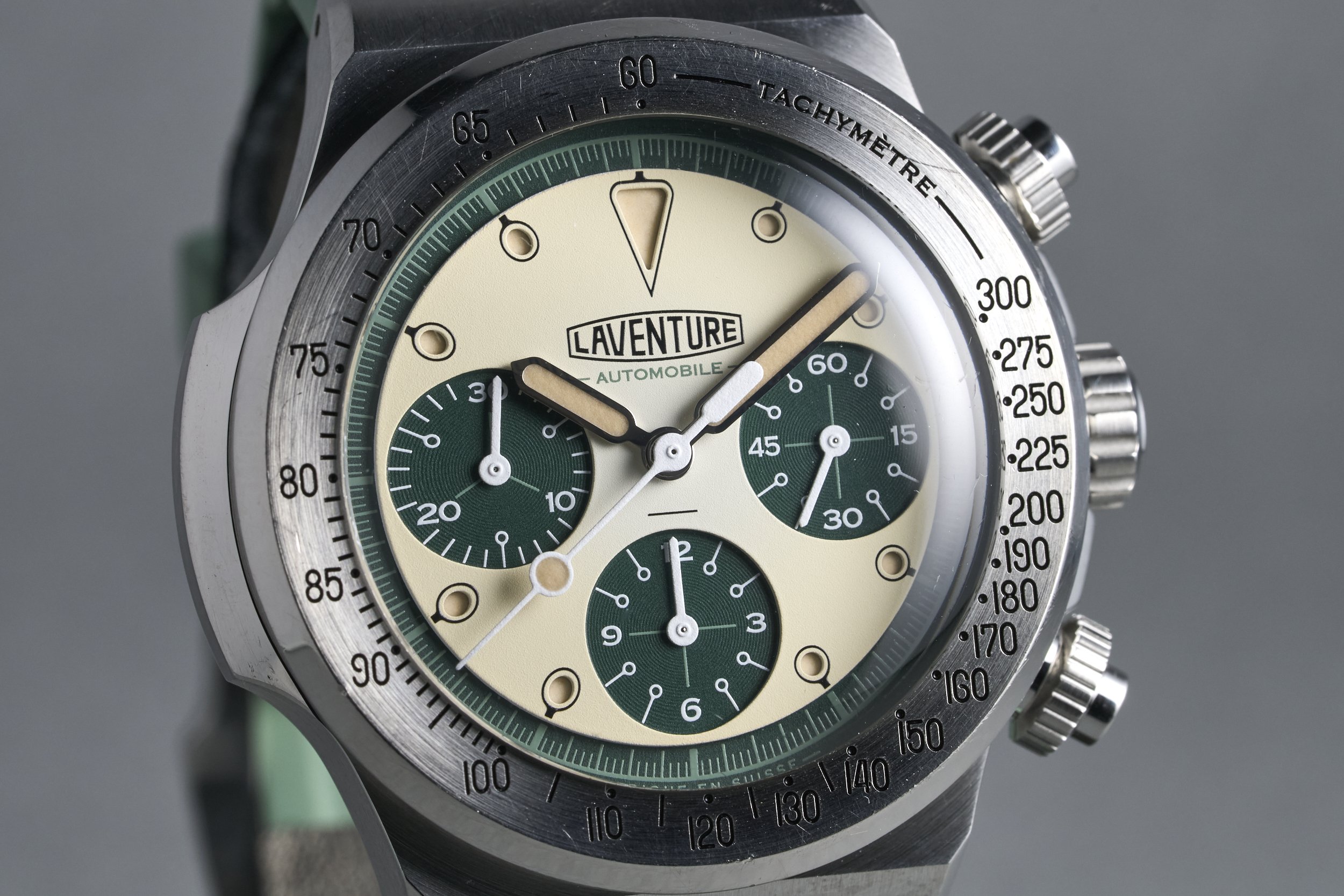 laventure-automobile.boxpapers-chrono-white.dial-2023-oysterpalace-OP2308-04.jpg
