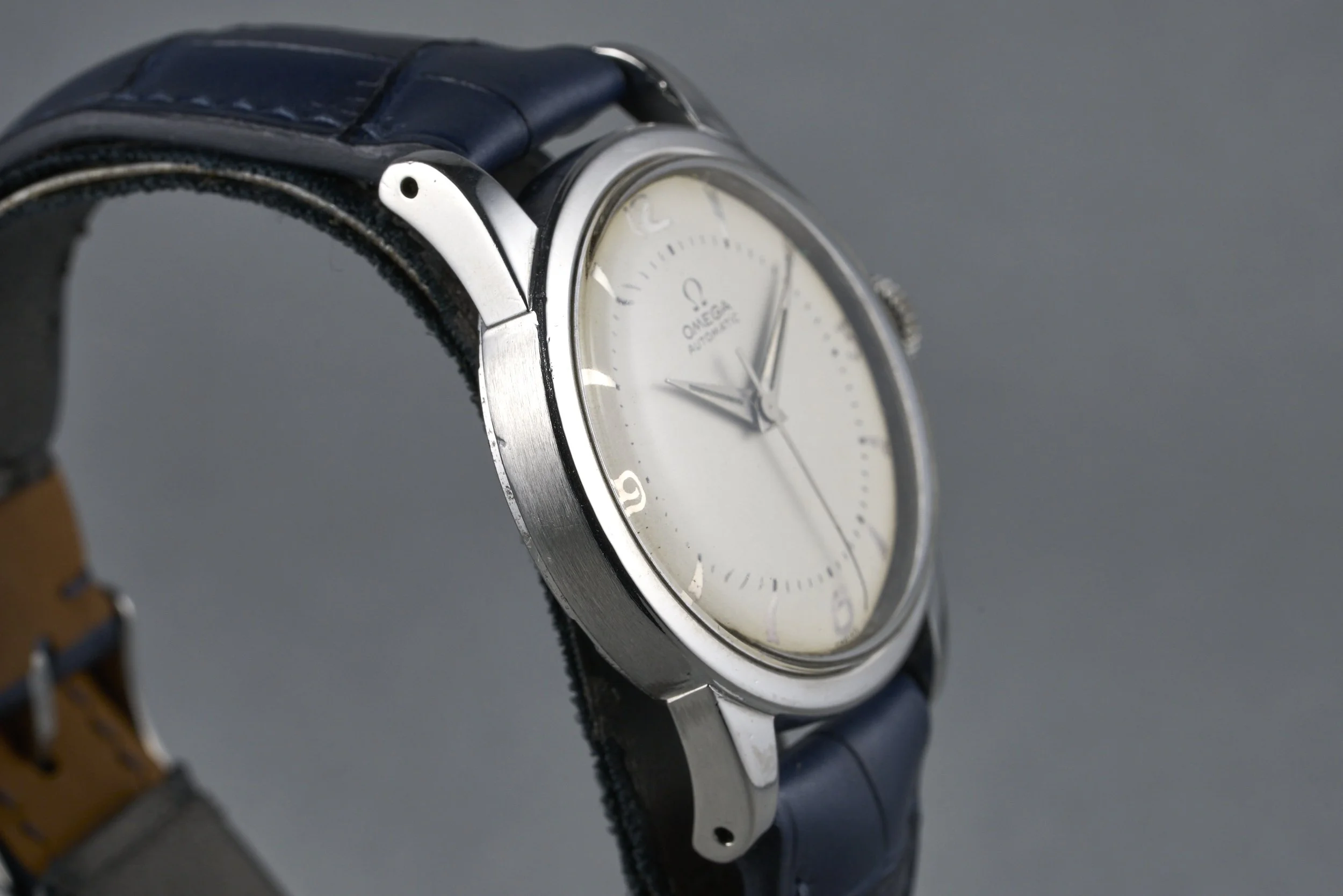 omega-vintage-2491.1-refinished.dial-1940s-oysterpalace-OP2259-05.jpg
