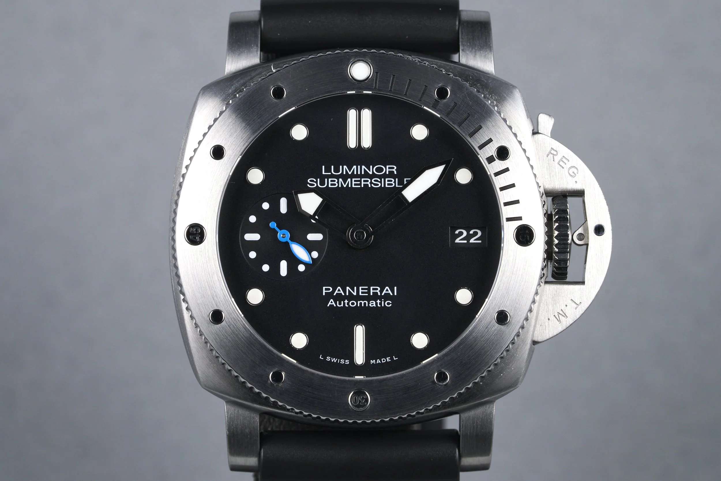 Panerai-submersible.boxpapers-PAM00682-black.dial-2017-oysterpalace-OP2280-01.jpg
