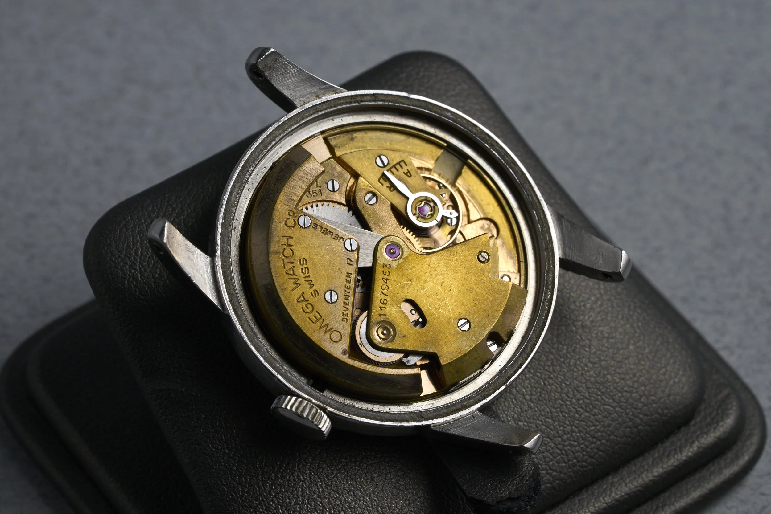 omega-vintage-2491.1-refinished.dial-1940s-oysterpalace-OP2259-08.jpg