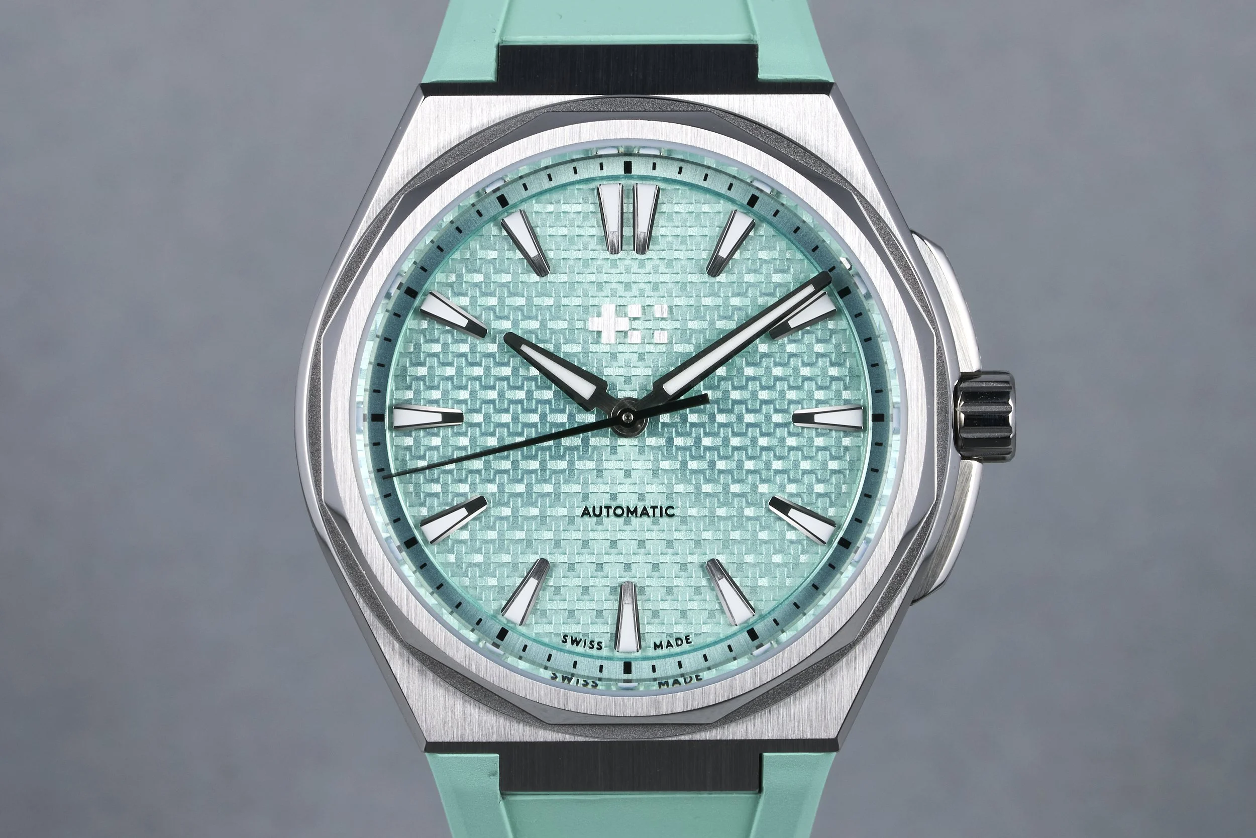 chistopherward-twelve.boxpapers-frostedlichen-mint.dial-2023-oysterpalace-OP2256-01.jpg