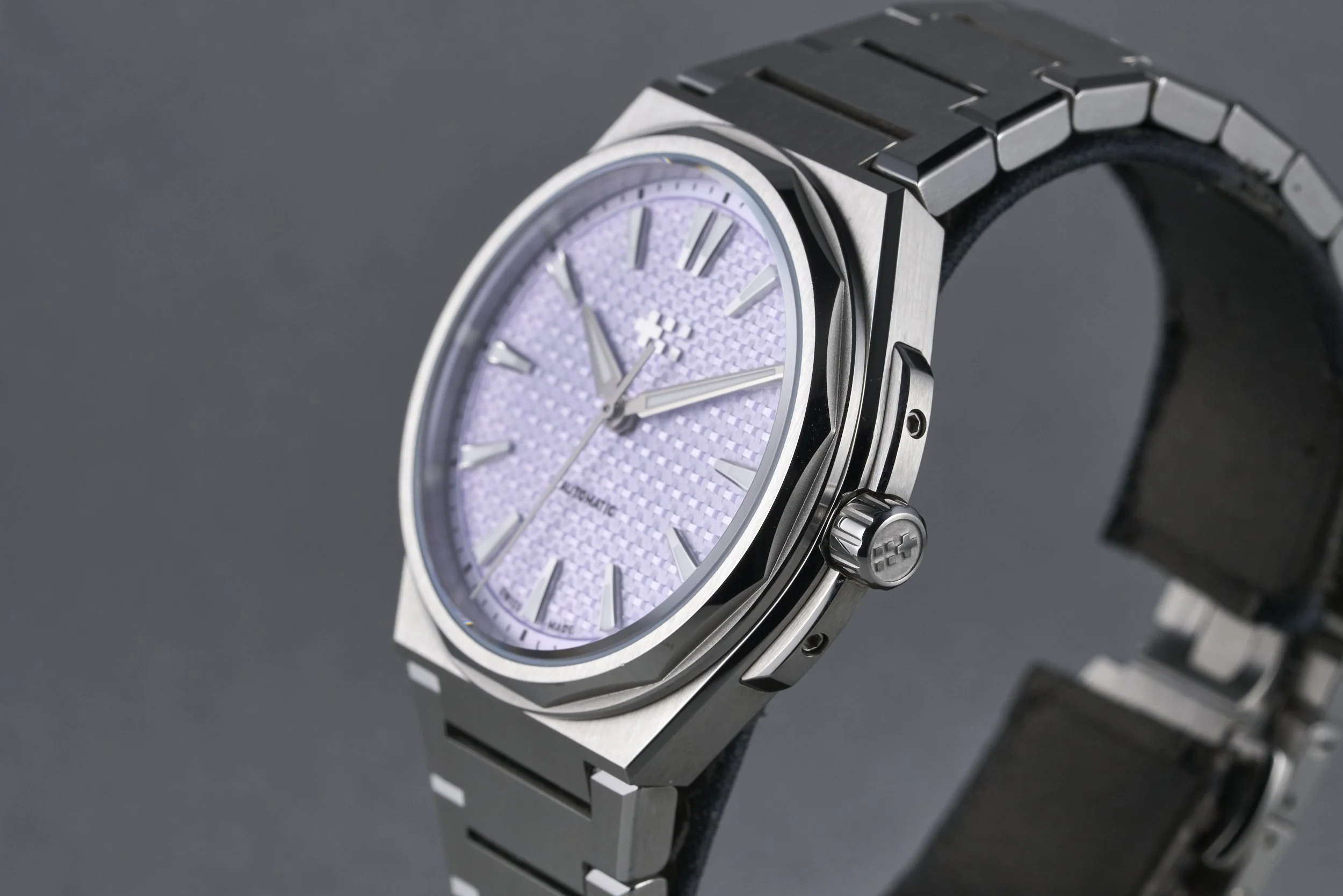 chistopherward-twelve.boxpapers-frosted.lavender-pink.dial-2023-oysterpalace-OP2253-06.jpg