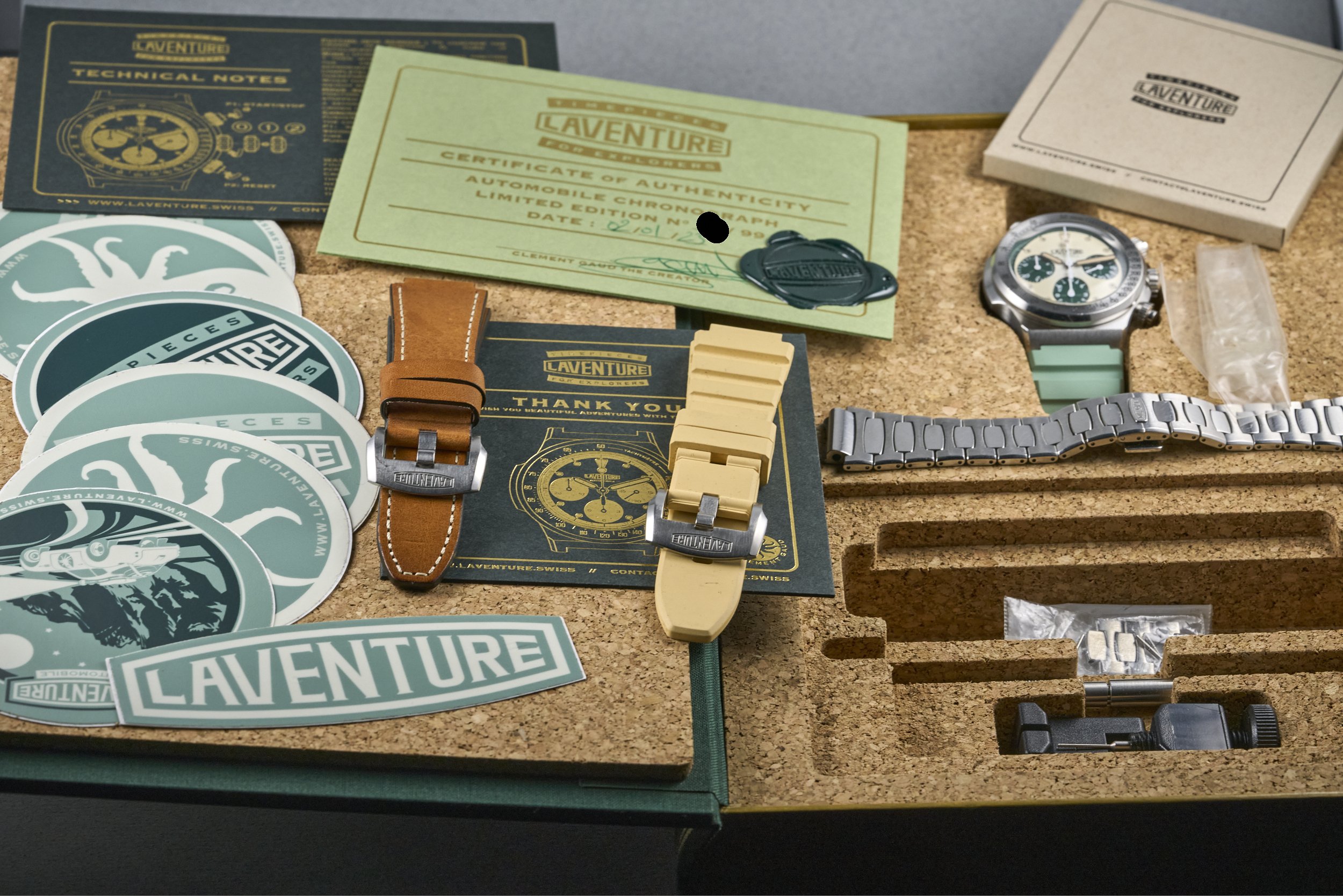 laventure-automobile.boxpapers-chrono-white.dial-2023-oysterpalace-OP2308-10.jpg