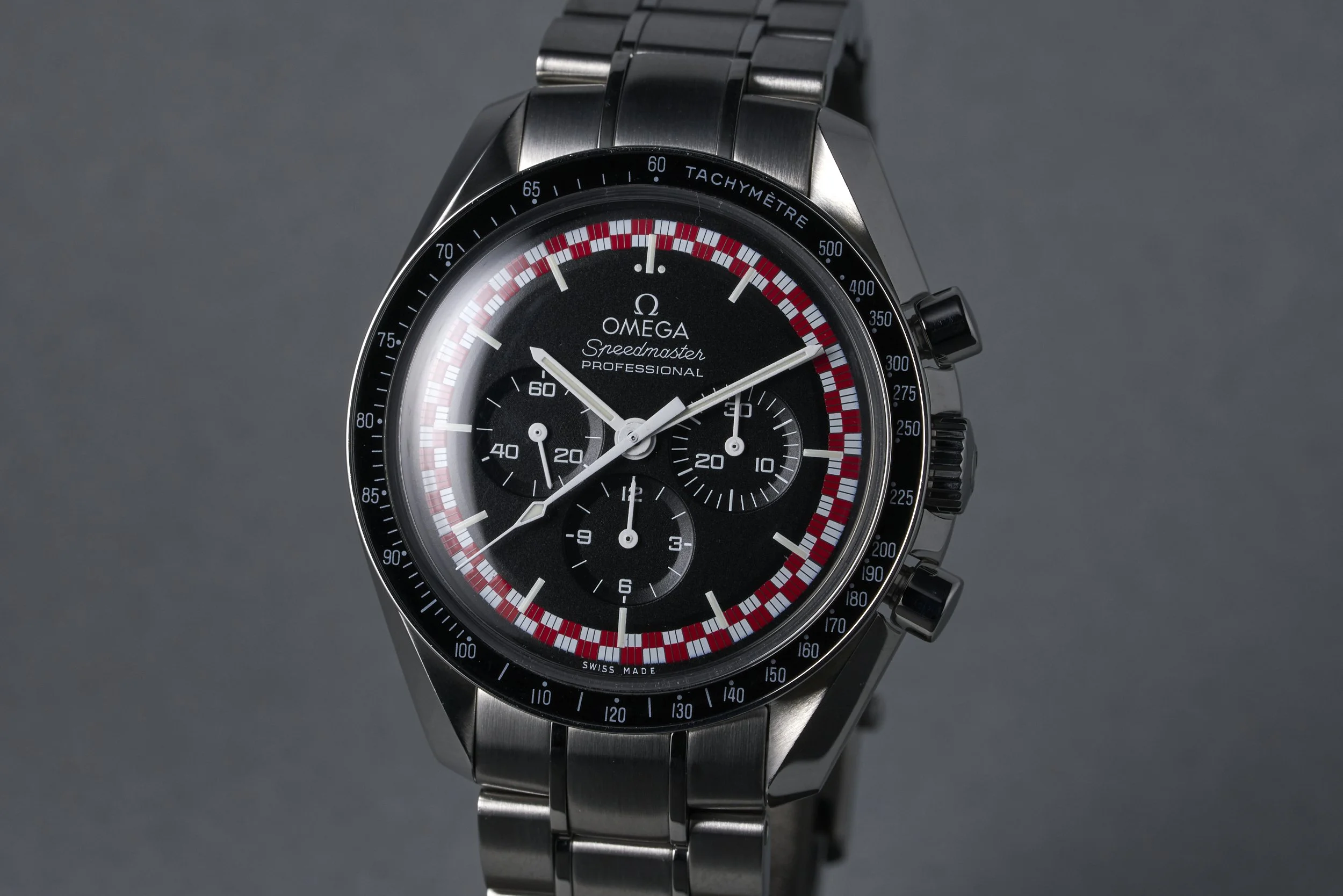 omega-speedmaster.tintin.boxpapers-311.30.42.30.01.004-tintin.dial-2014-oysterpalace-OP2276-03.jpg