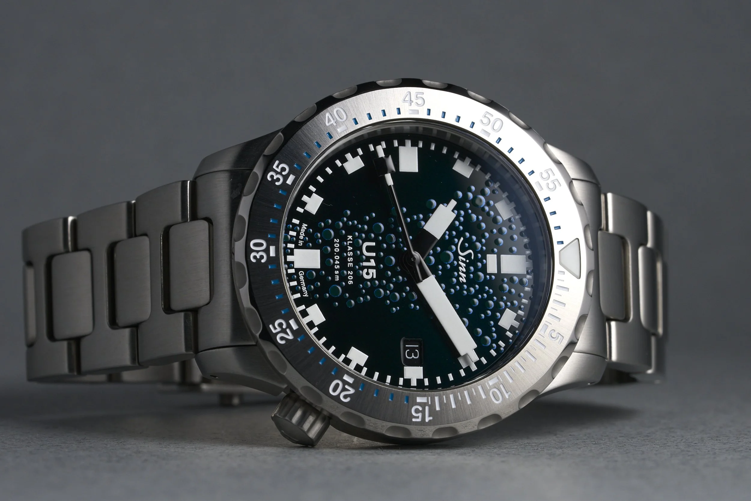 Sinn-u15.limitededition.boxpapers-U15LE-blue.dial-2025-oysterpalace-OP2281-11.jpg
