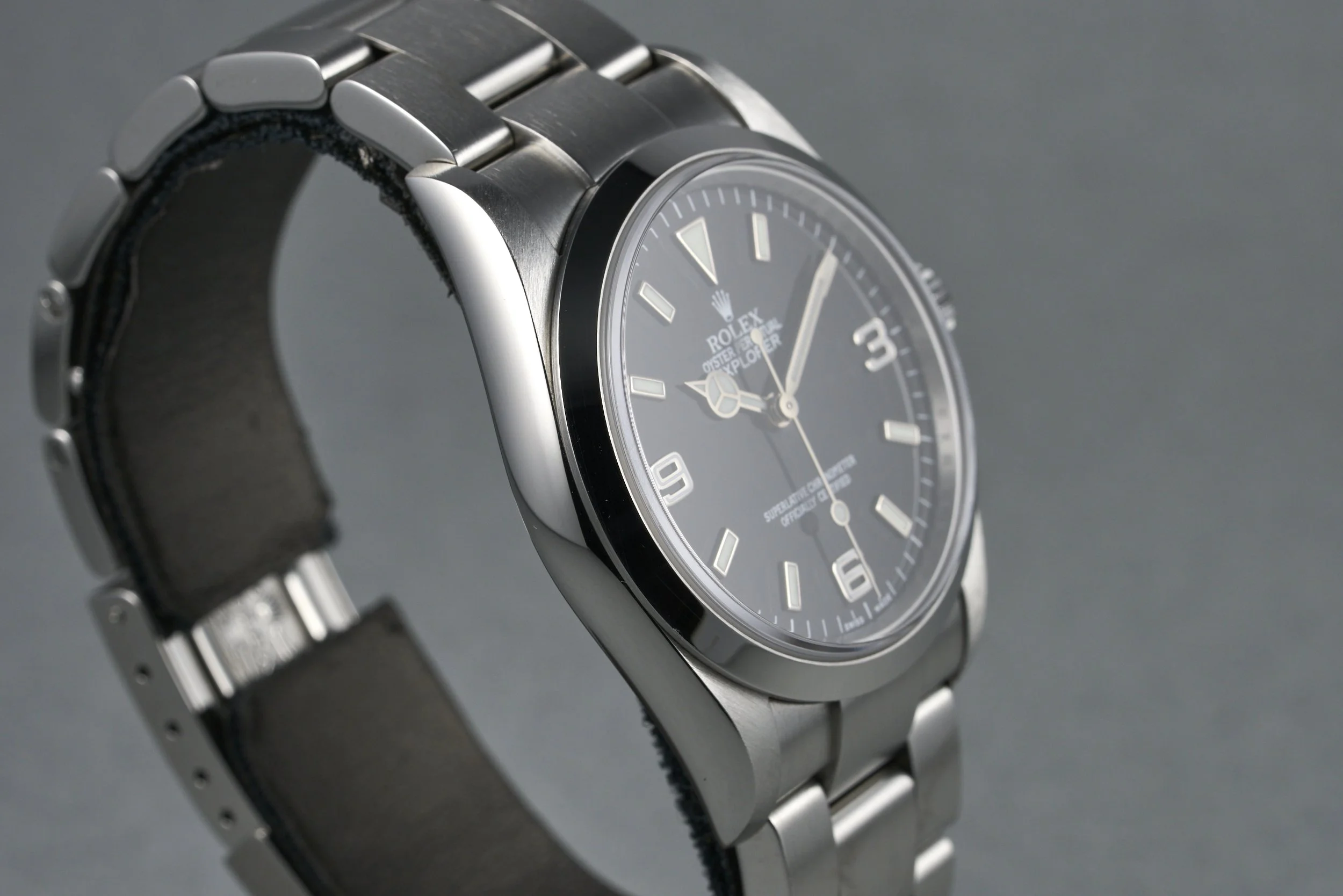 rolex-explorer.boxpapers-114270-black.dial-2006.Z-oysterpalace-OP2209-05.jpg