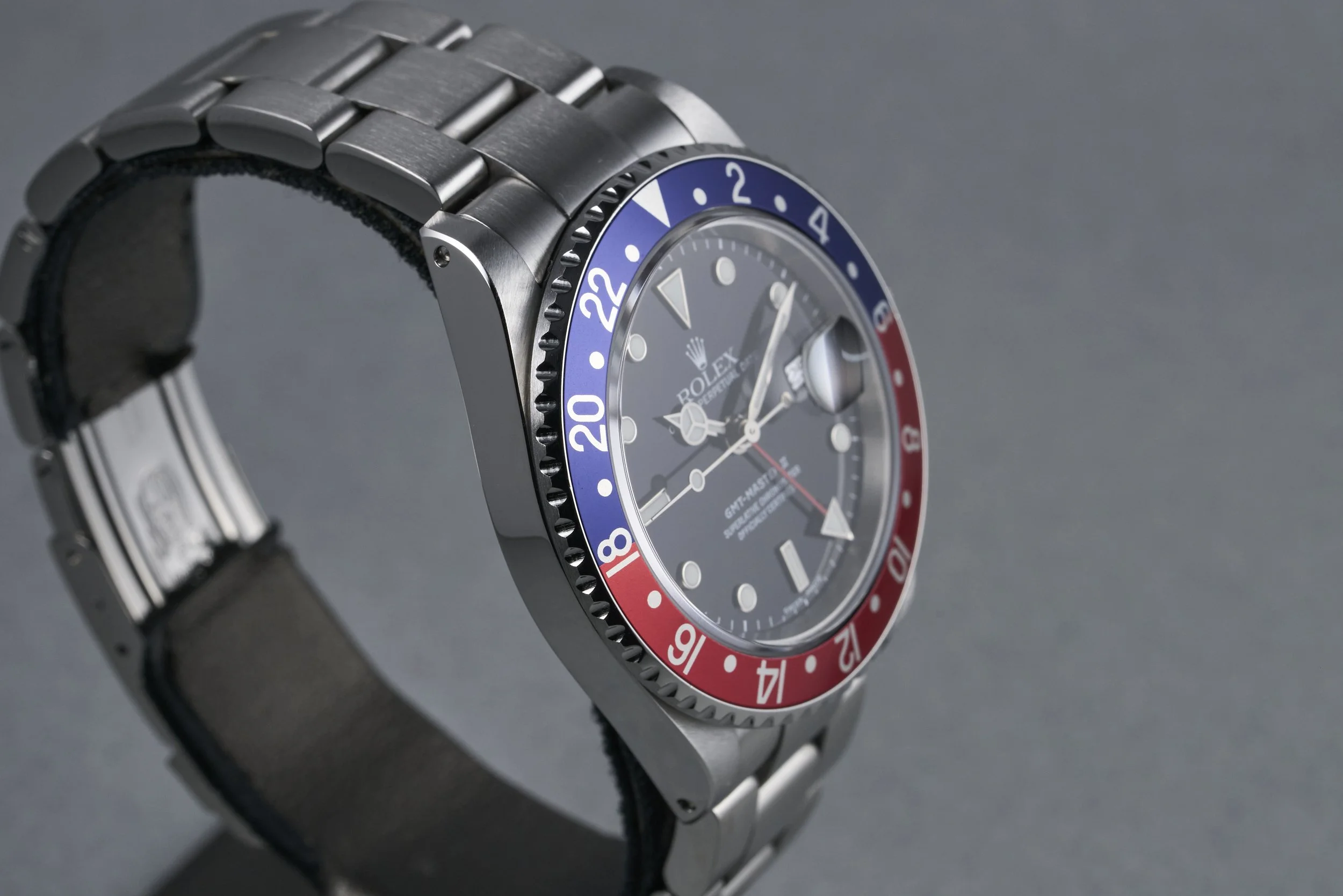 rolex-gmtii.pepsi-16710-luminova.dial-2000-oysterpalace-OP2296-05.jpg