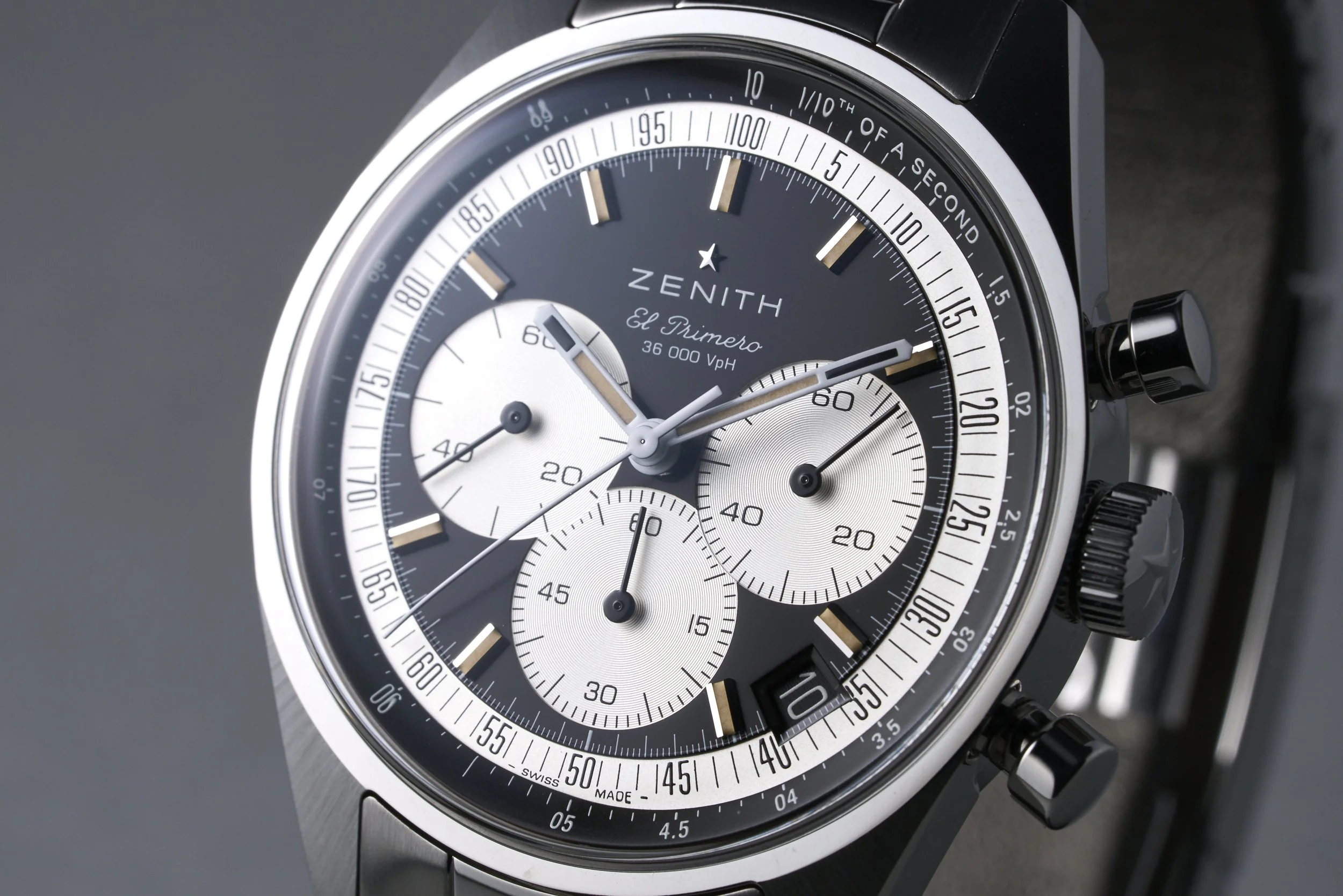 zenith-chronomaster.original.boxpaper-03.3200.3600.21.m3200-reverse.panda.dial-2022-oysterpalace-OP2183-05.jpg