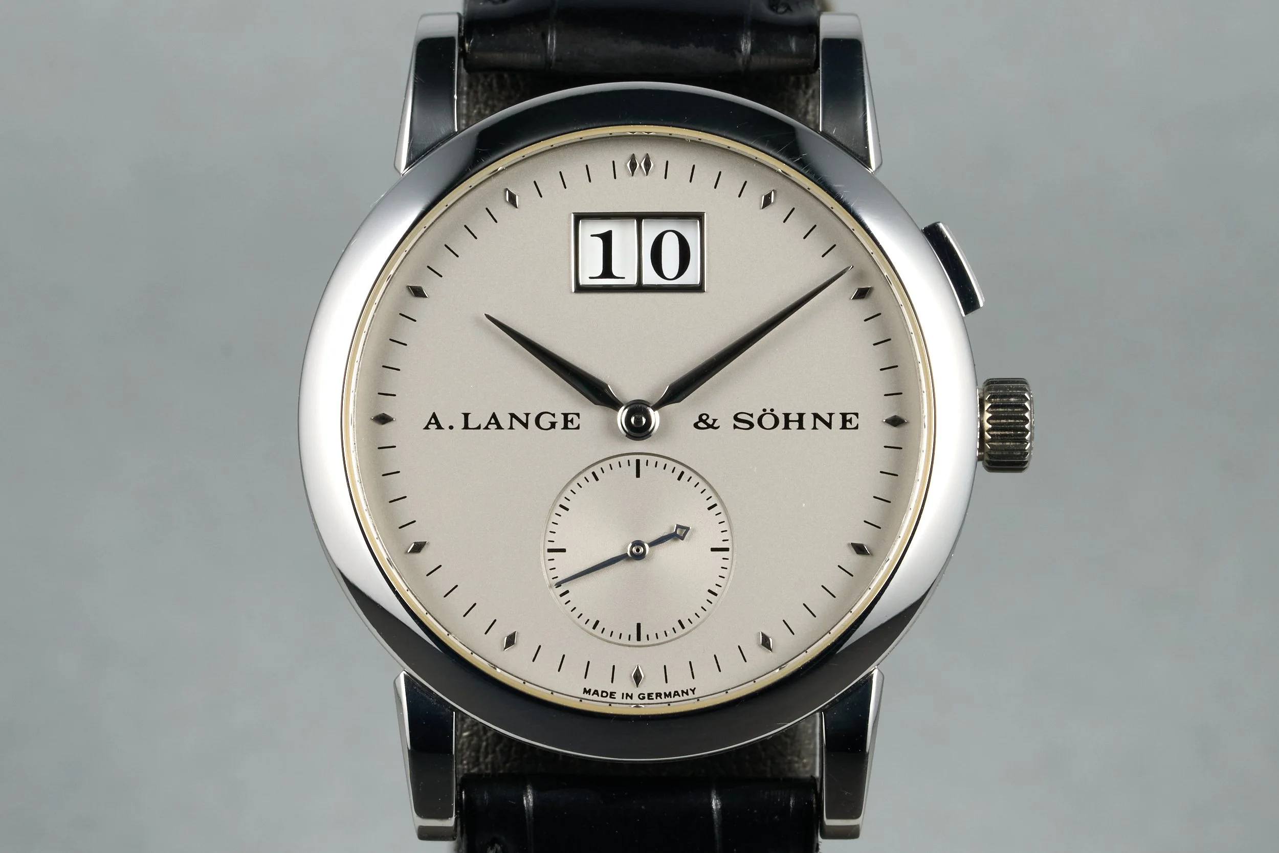A. Lange & Söhne Platinum Saxonia Ref: 105.025 with Service Box OP